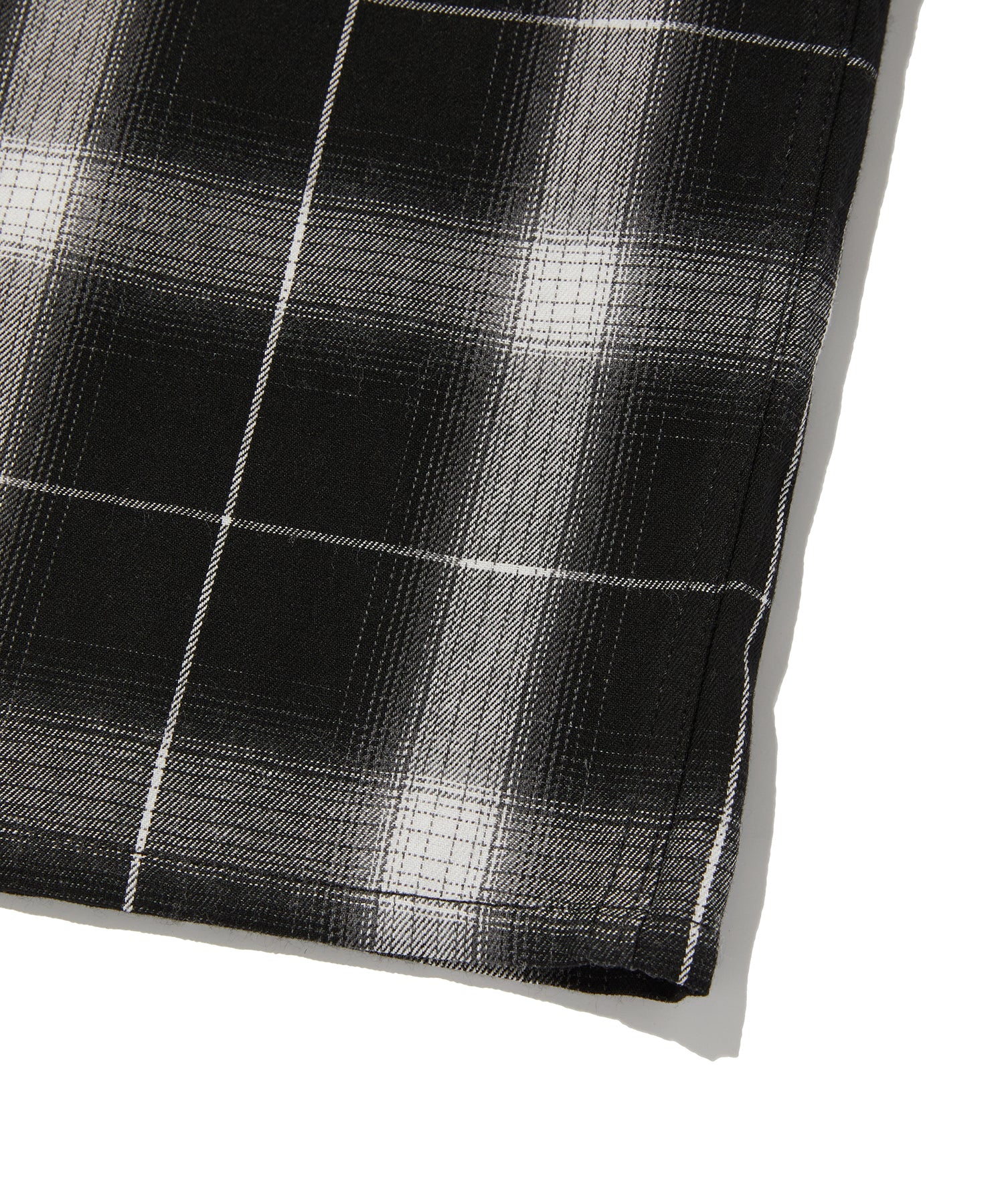 CHECK SHORT SLEEVE SHIRT [BLACK]