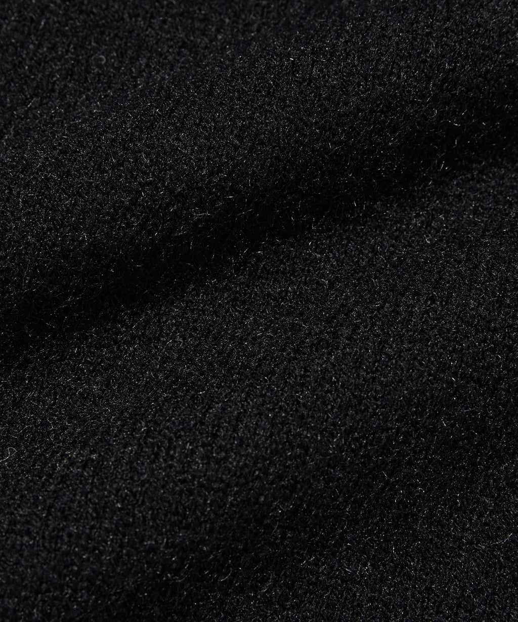 V NECK ROLLED KNIT [BLACK]