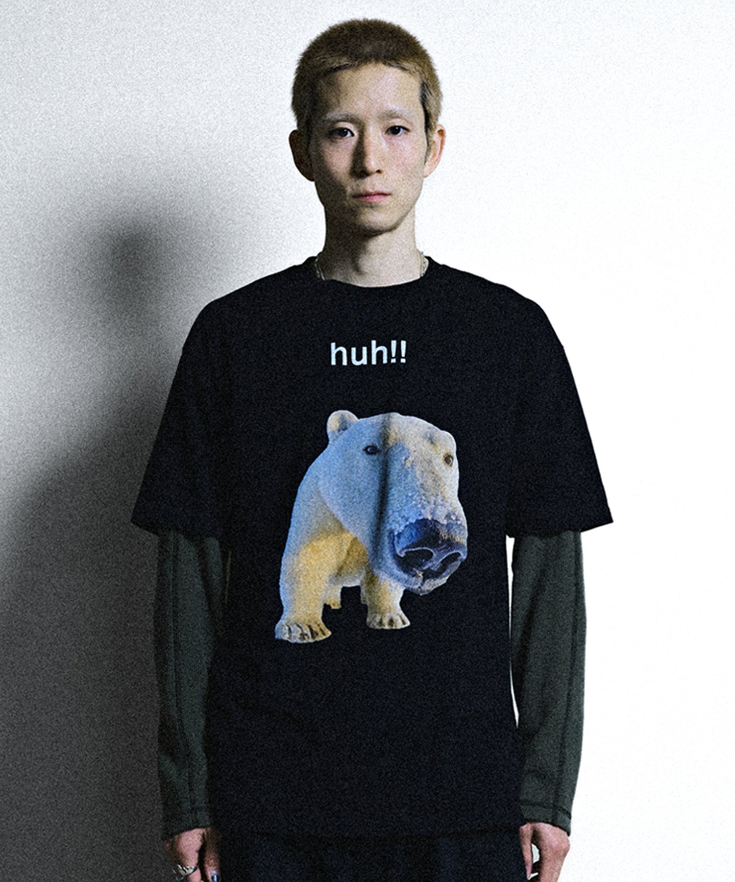 HUH!! TEE [BLACK]