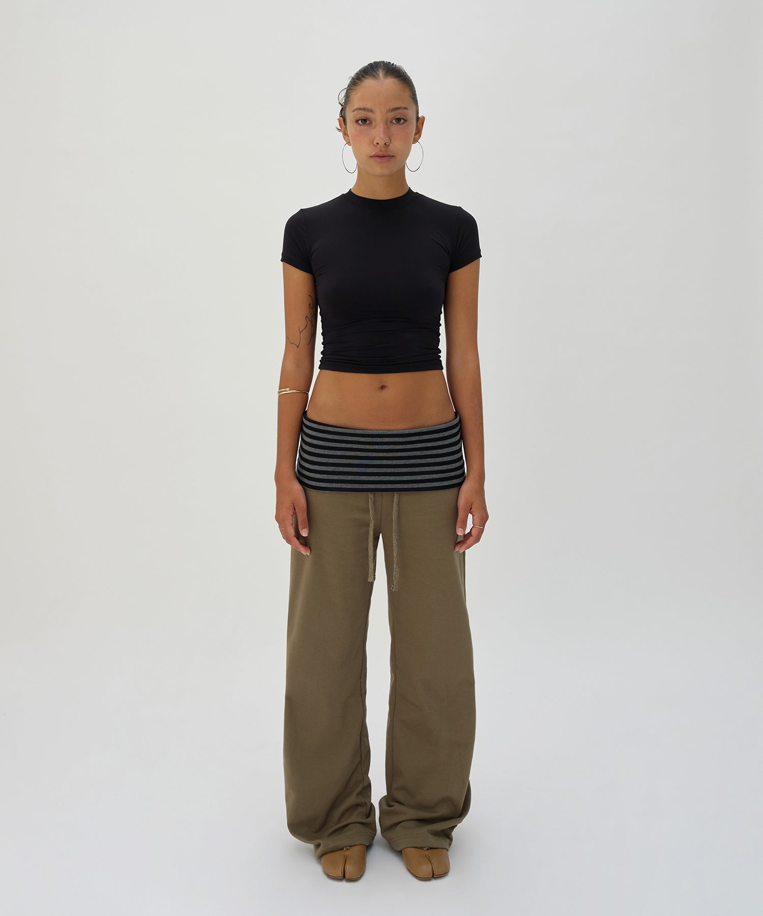 LAYERED LONG PANTS [KHAKI]
