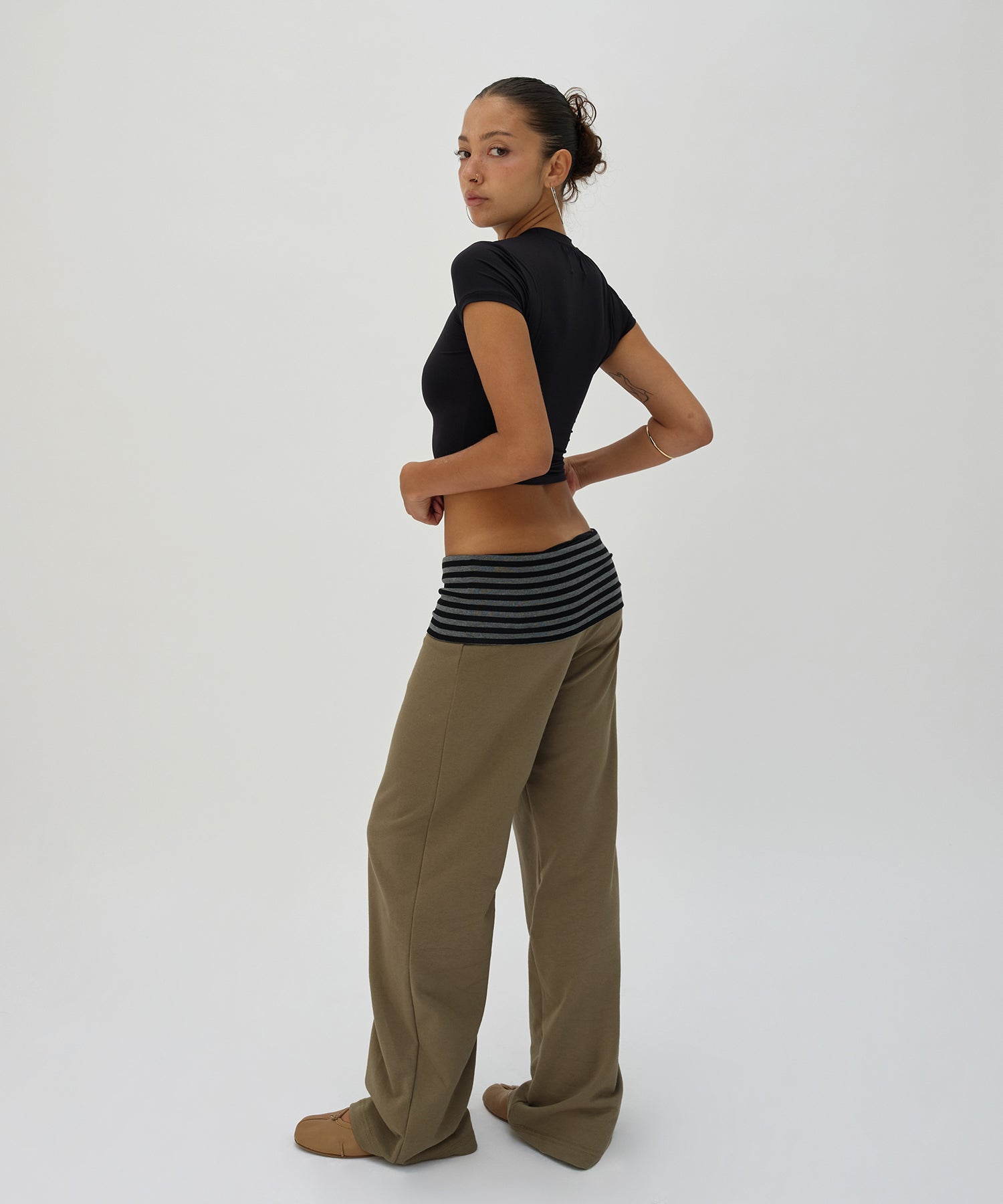 LAYERED LONG PANTS [KHAKI]