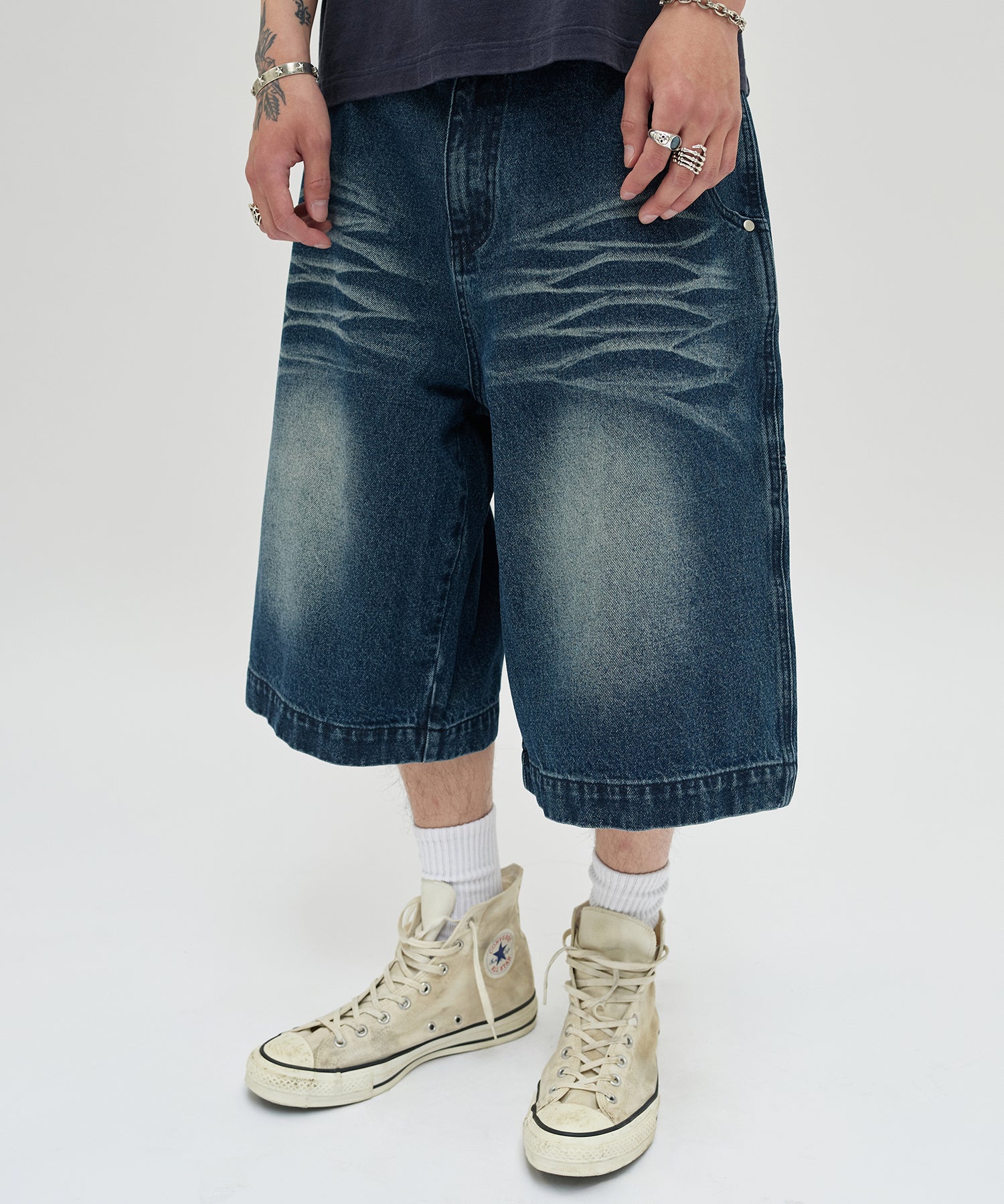WRINKLE WASHED SHORTS [DARK BLUE]