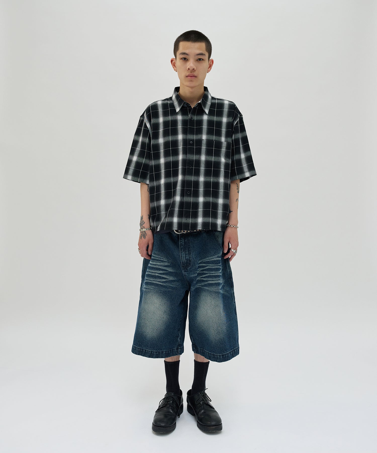 WRINKLE WASHED SHORTS [DARK BLUE]