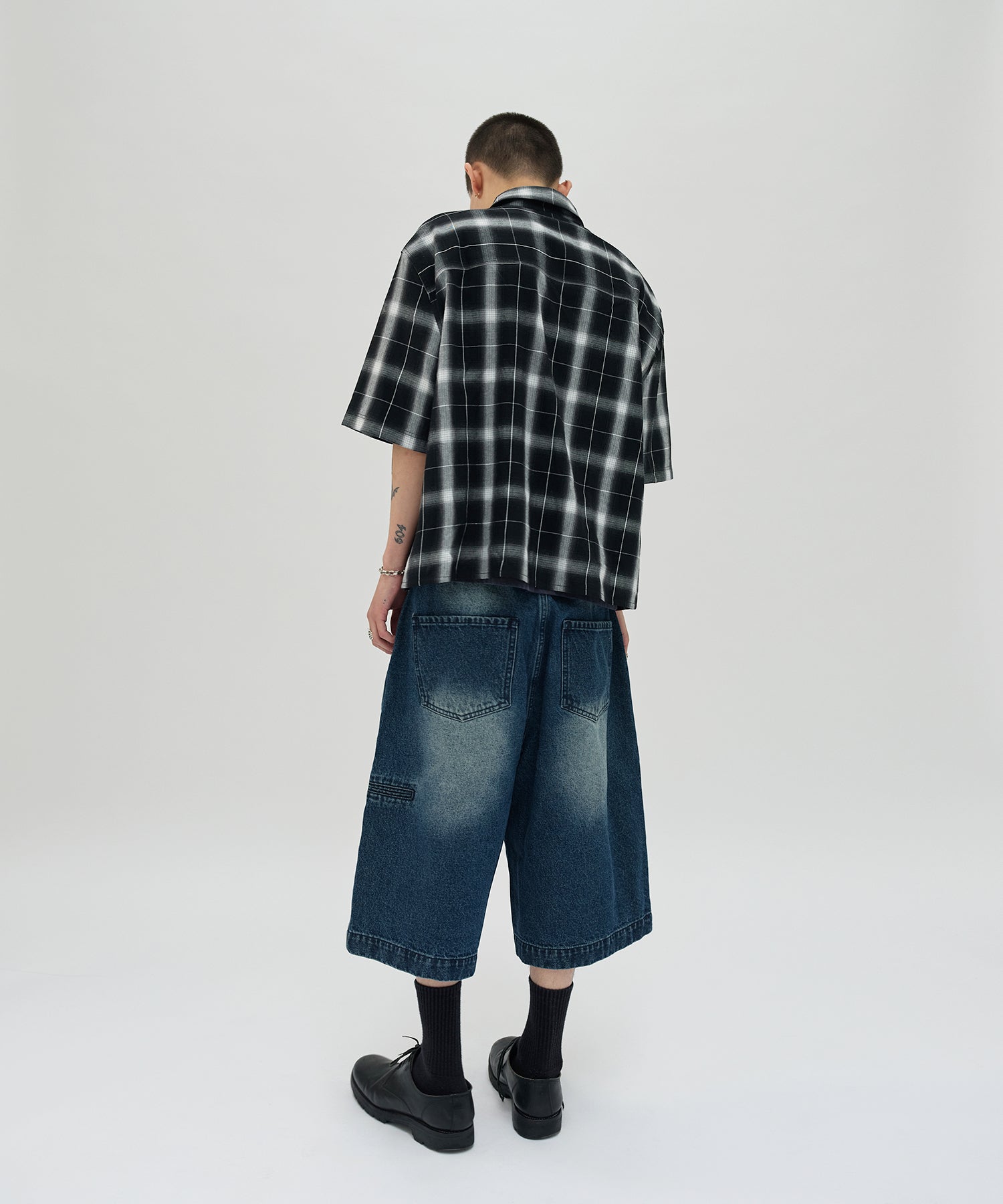WRINKLE WASHED SHORTS [DARK BLUE]