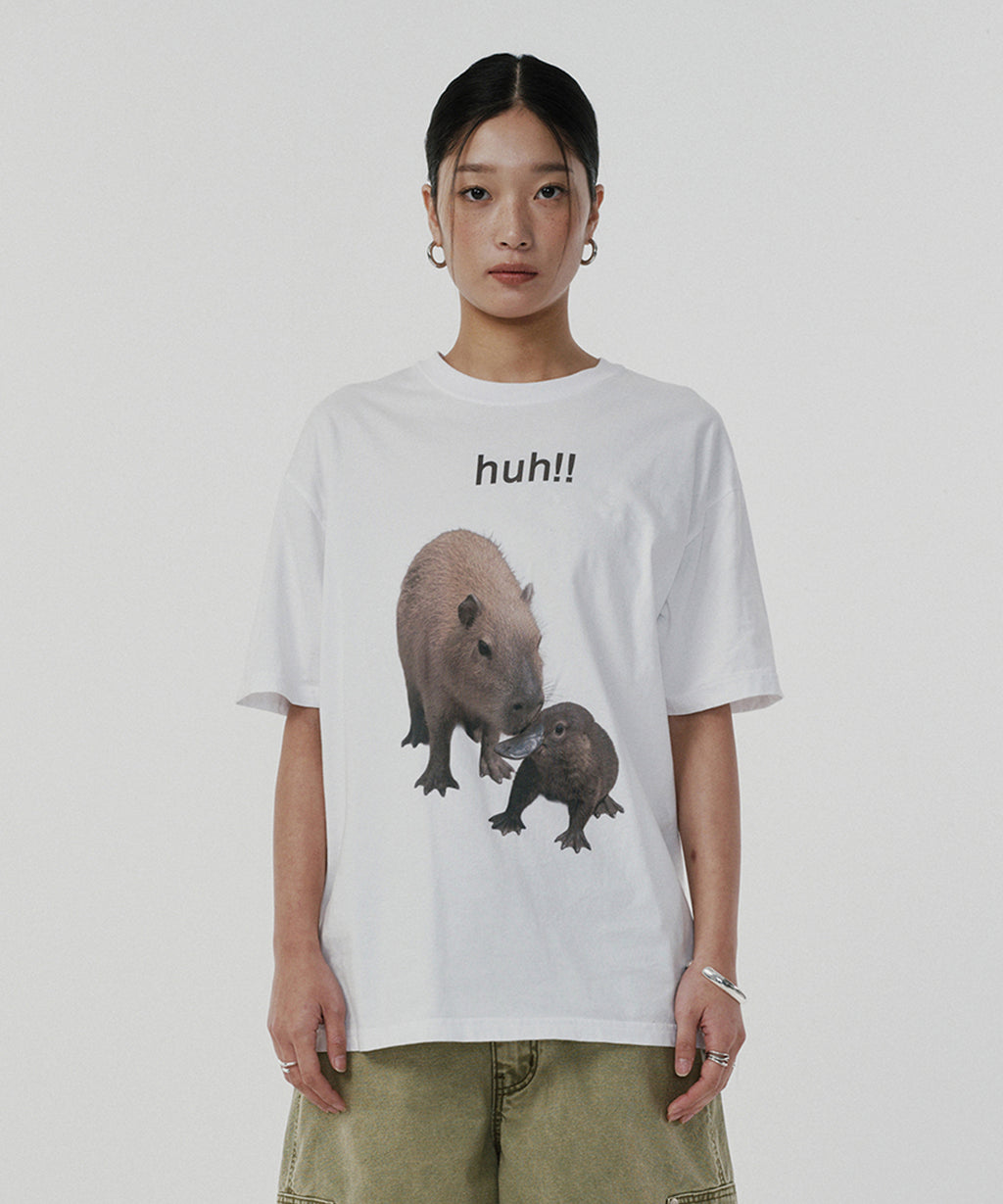 HUH!! CAPYBARA TEE [WHITE]