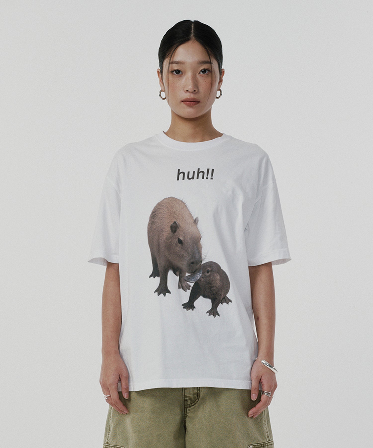 HUH!! CAPYBARA TEE [WHITE]