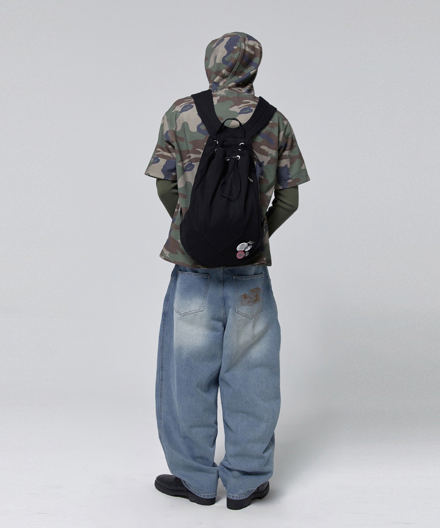 CONTOUR POCKET DENIM [LIGHT BLUE]