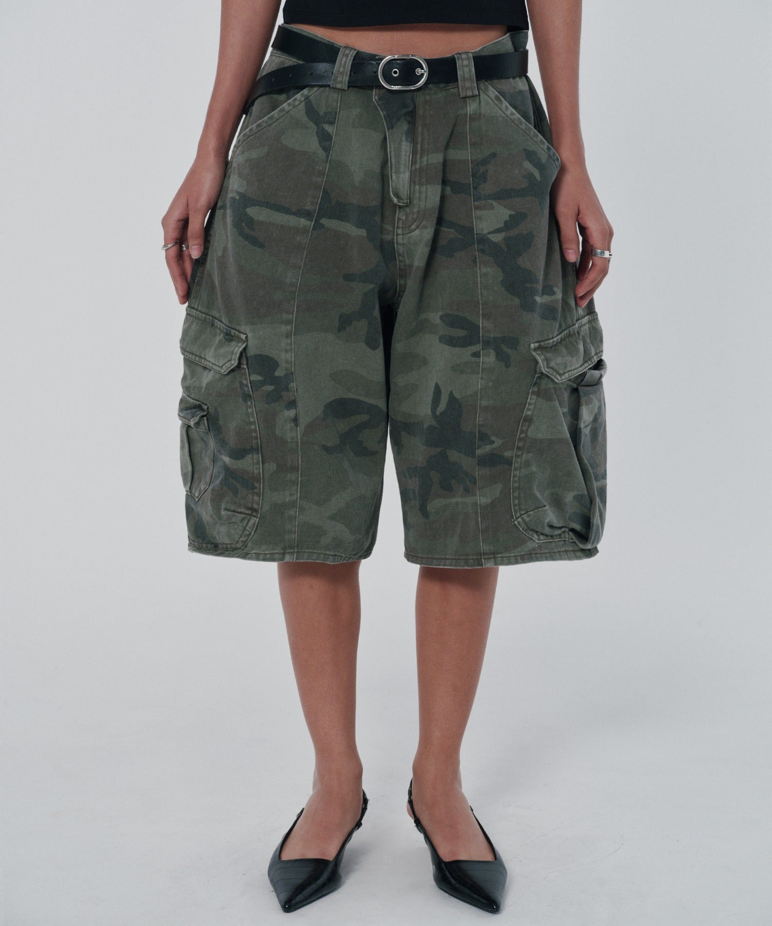WIDE CARGO SHORTS [GREEN CAMO]