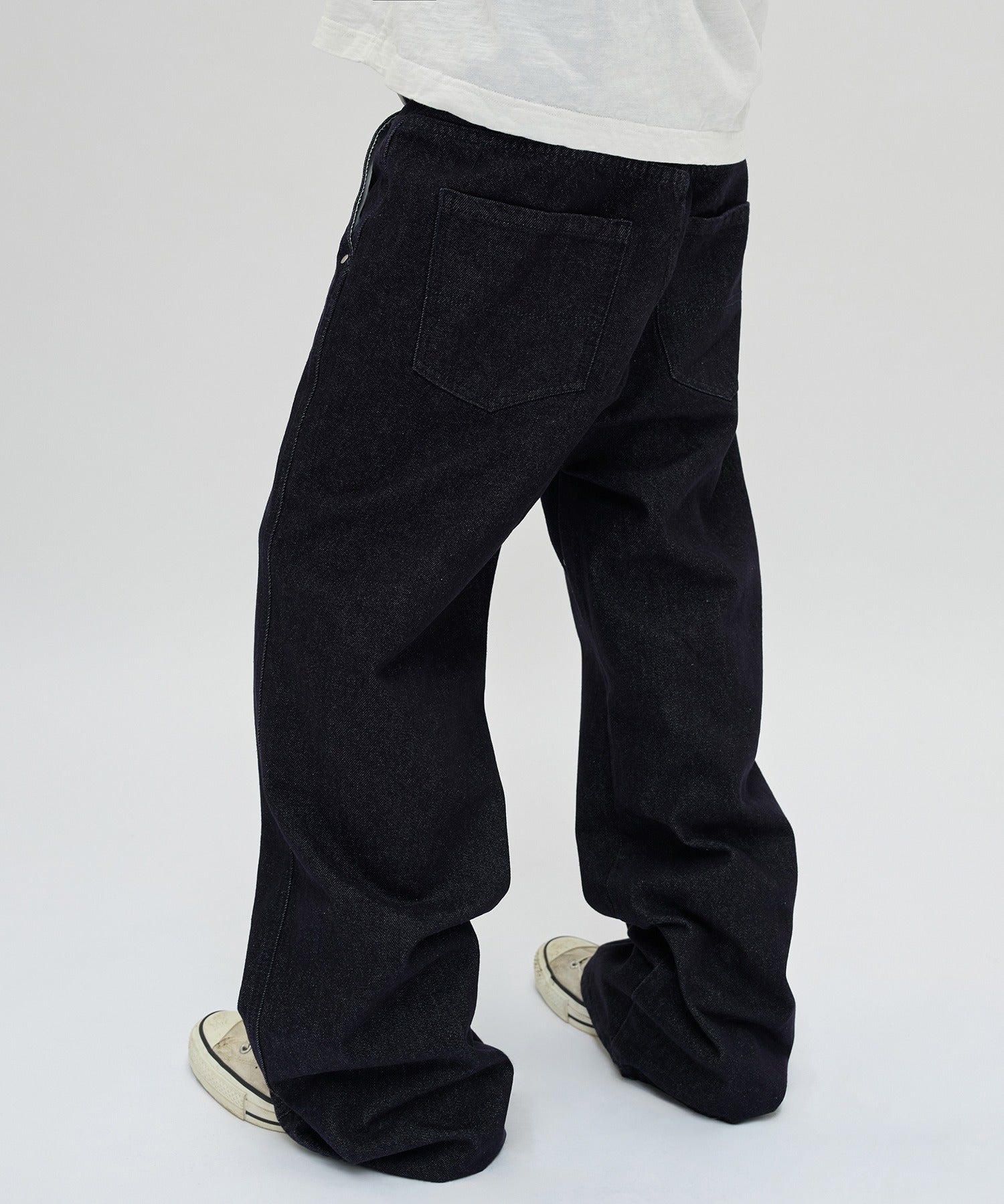 CURVED FLARE DENIM [RAW INDIGO]