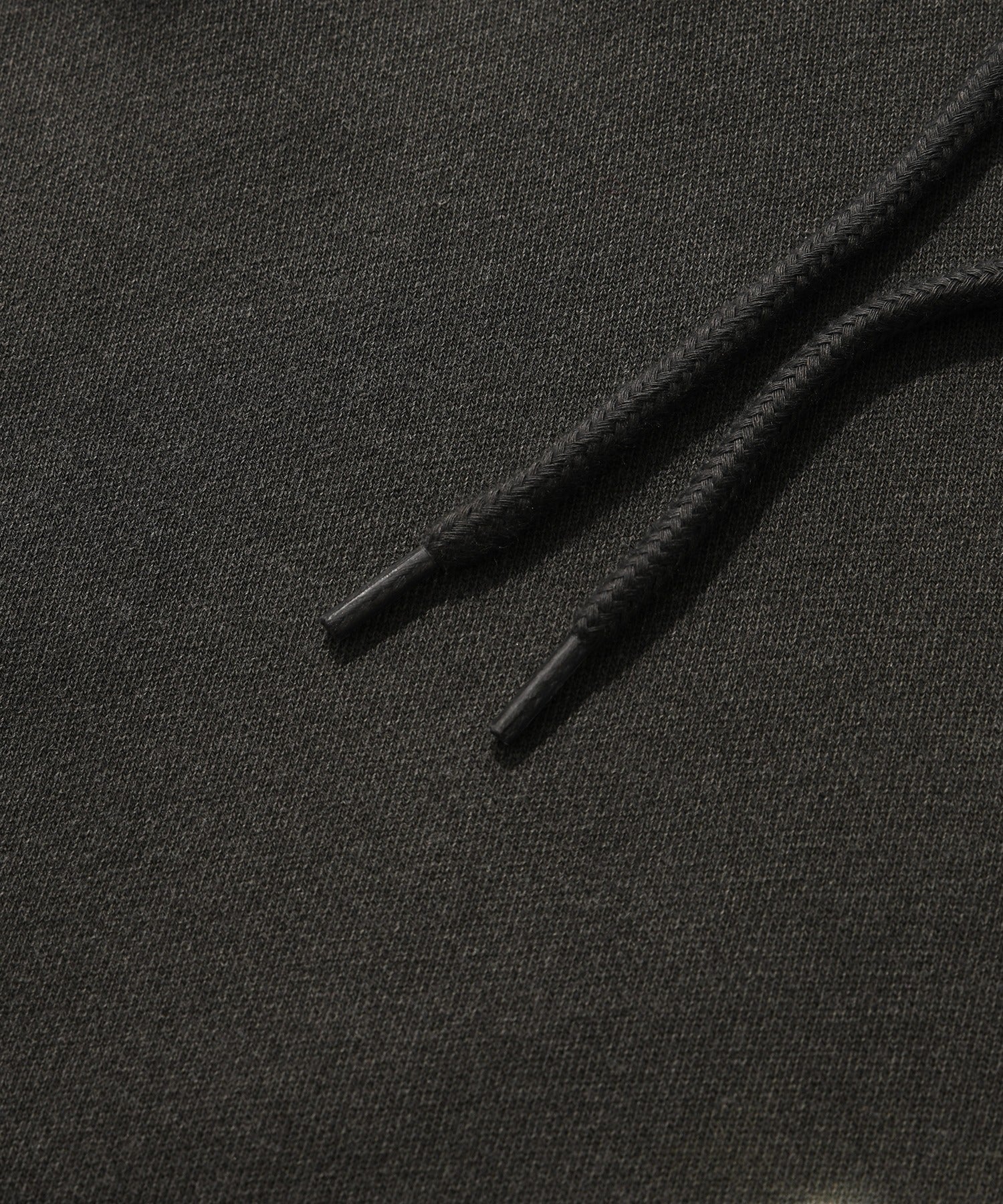 FIRE SUADE HOODIE [PIGMENT BLACK]