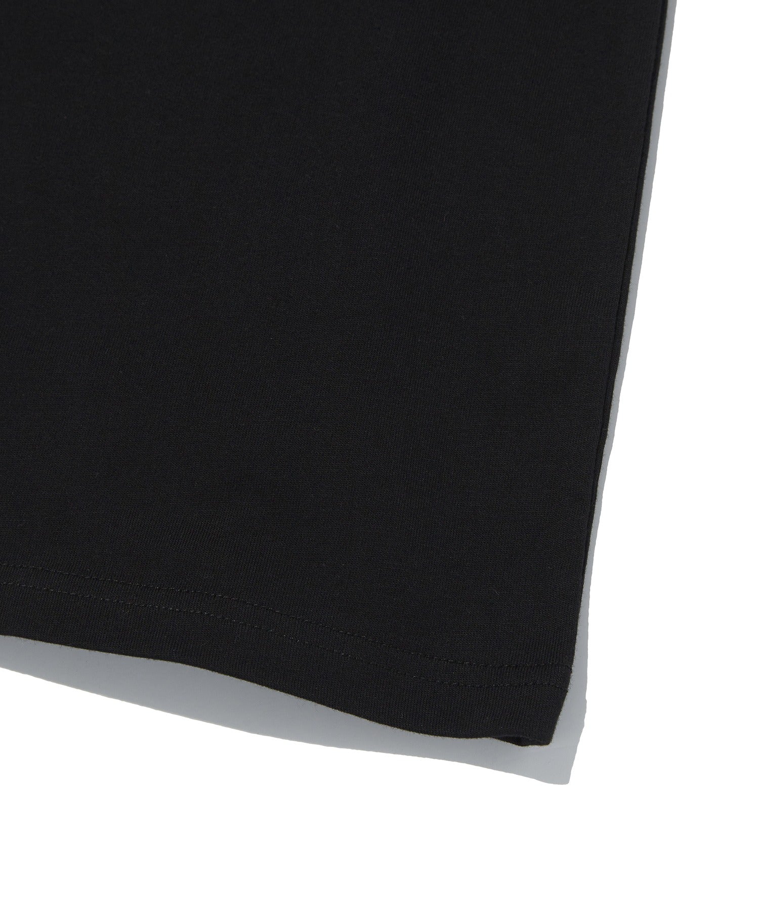 HUH!! CAPYBARA TEE [BLACK]