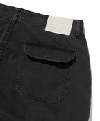 WIDE CARGO SHORTS [BLACK]