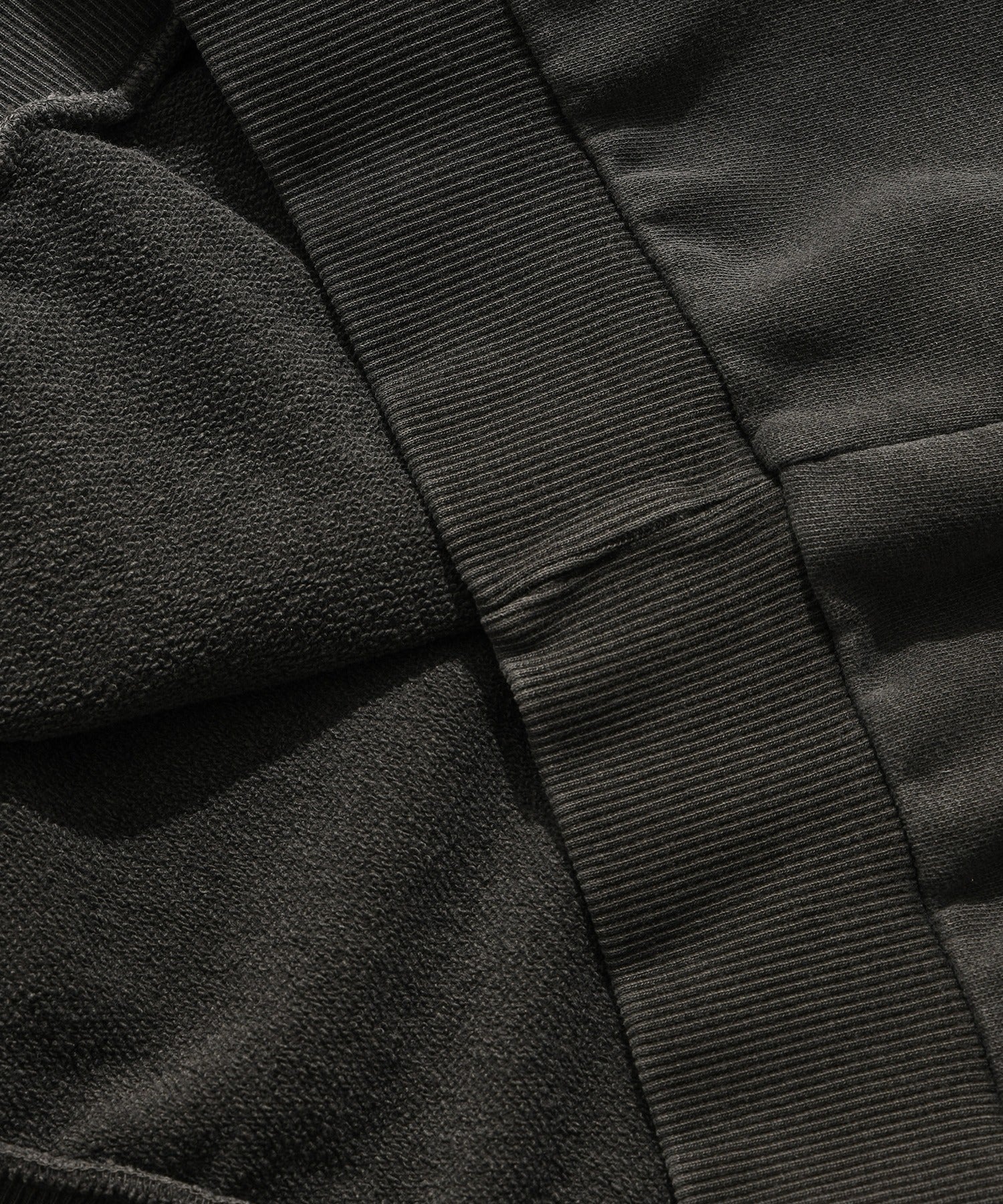 FIRE SUADE HOODIE [PIGMENT BLACK]