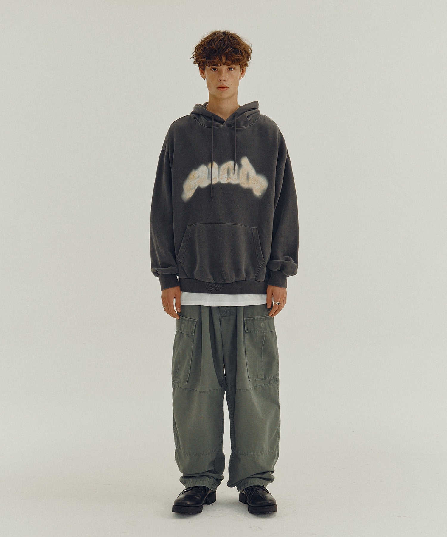 FIRE SUADE HOODIE [PIGMENT BLACK]