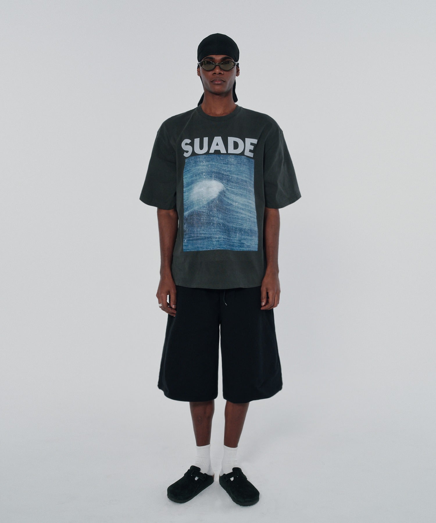WIDE SWEAT SHORTS [BLACK]