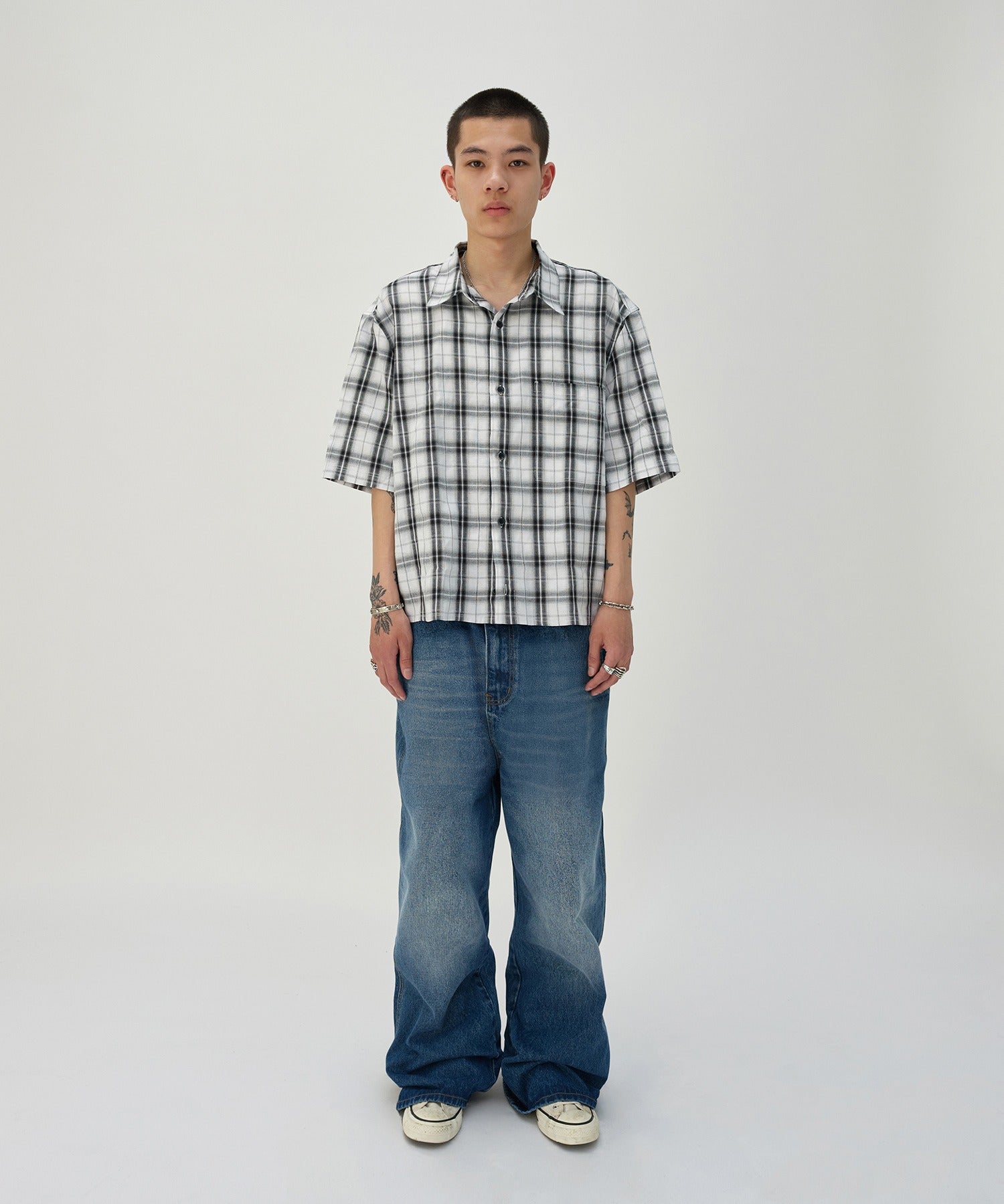 CURVED FLARE DENIM [BLUE]