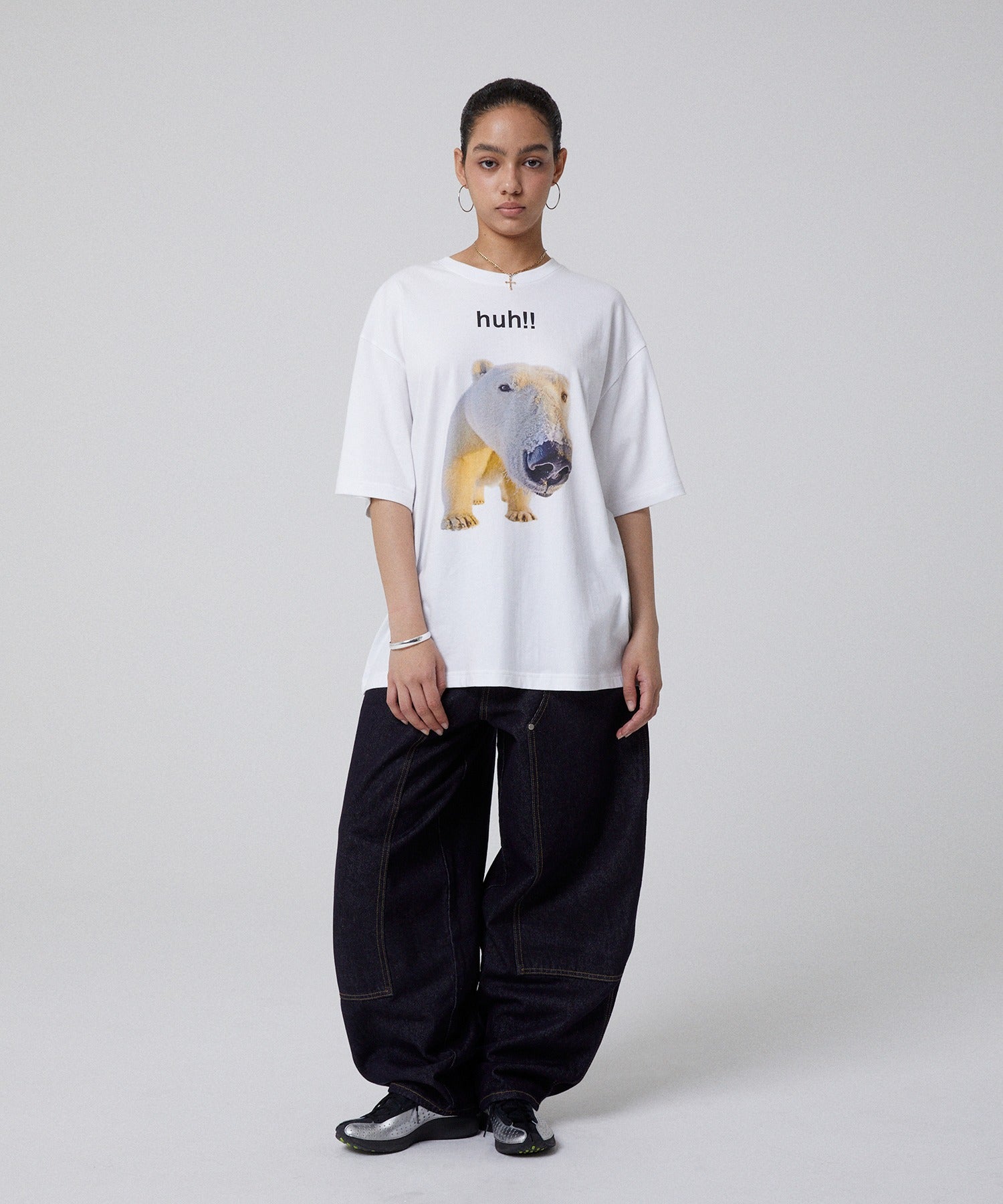 HUH!! TEE [WHITE]
