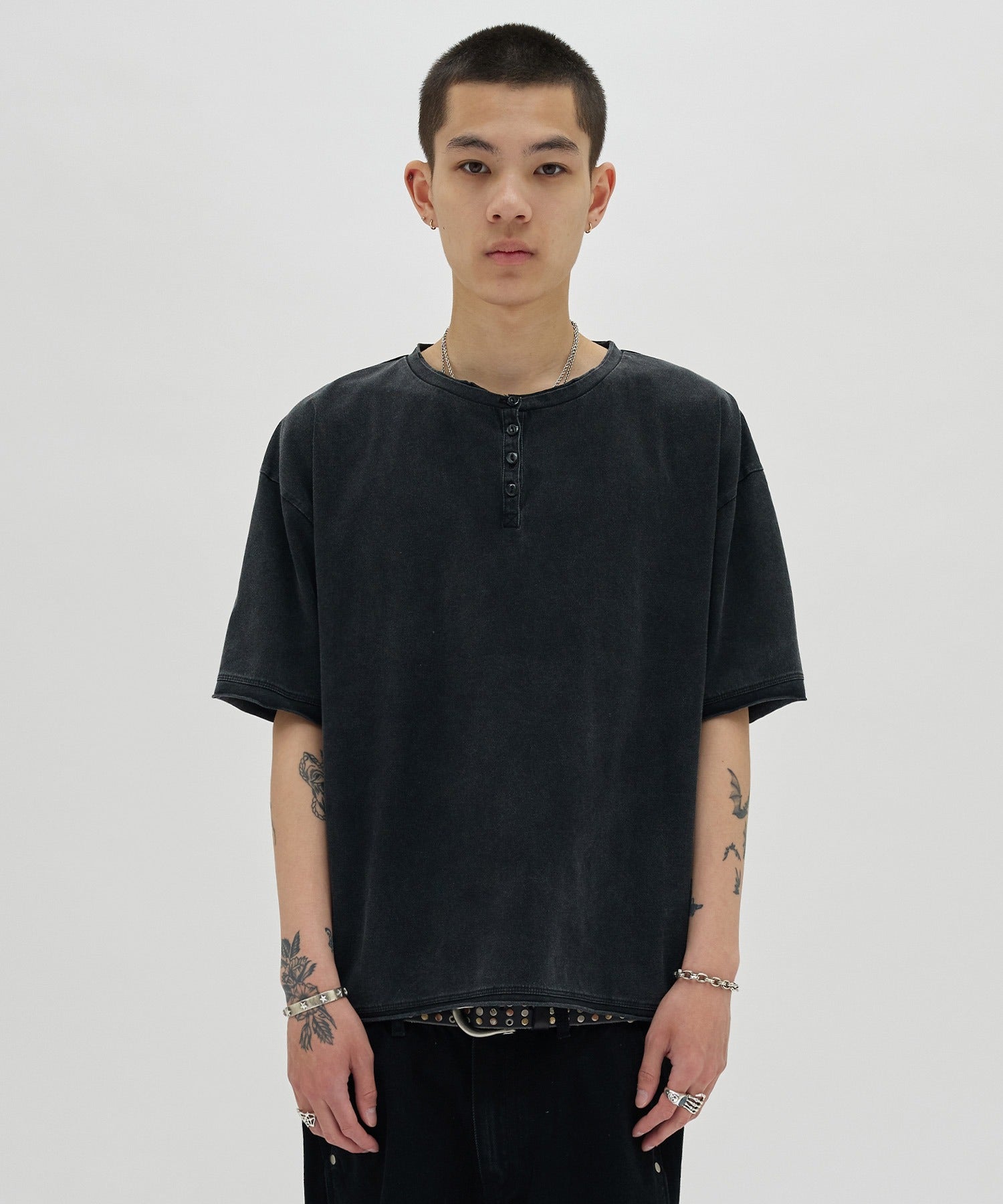 WASHED HENLEY NECK TEE [WASHING BLACK]