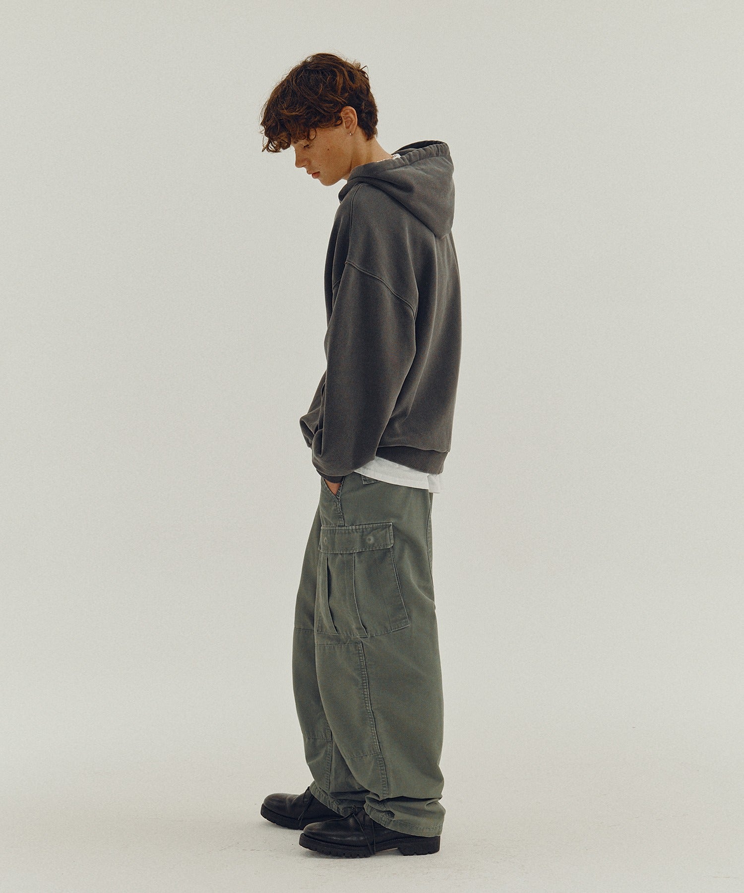 FIRE SUADE HOODIE [PIGMENT BLACK]