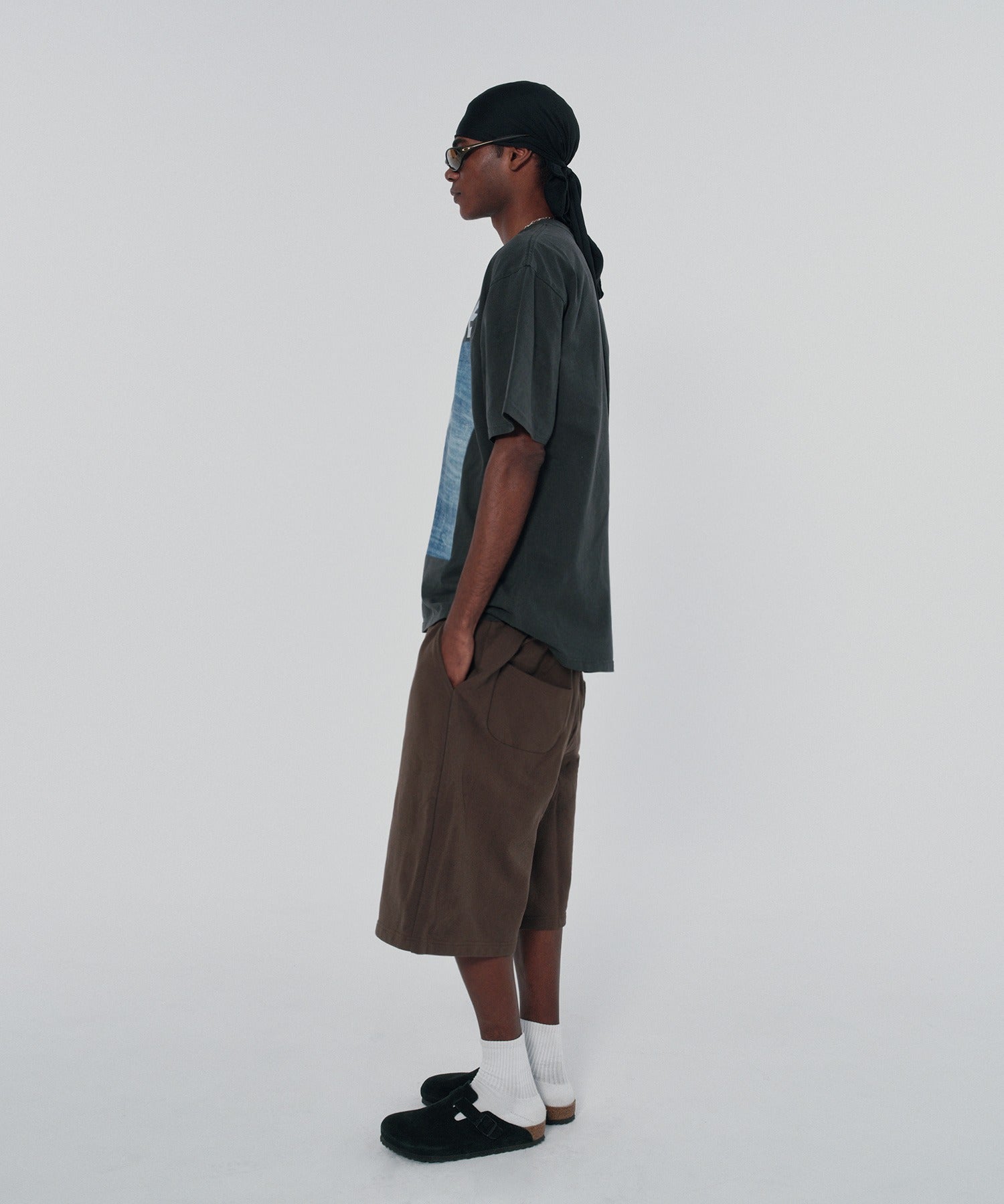 WIDE SWEAT SHORTS [BROWN]