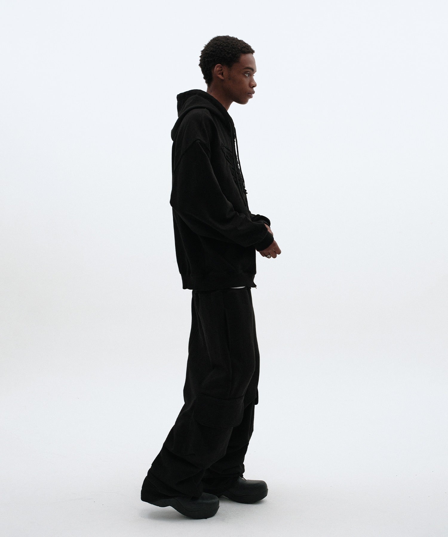 LOOSE SUADE HOOD ZIP UP [BLACK]