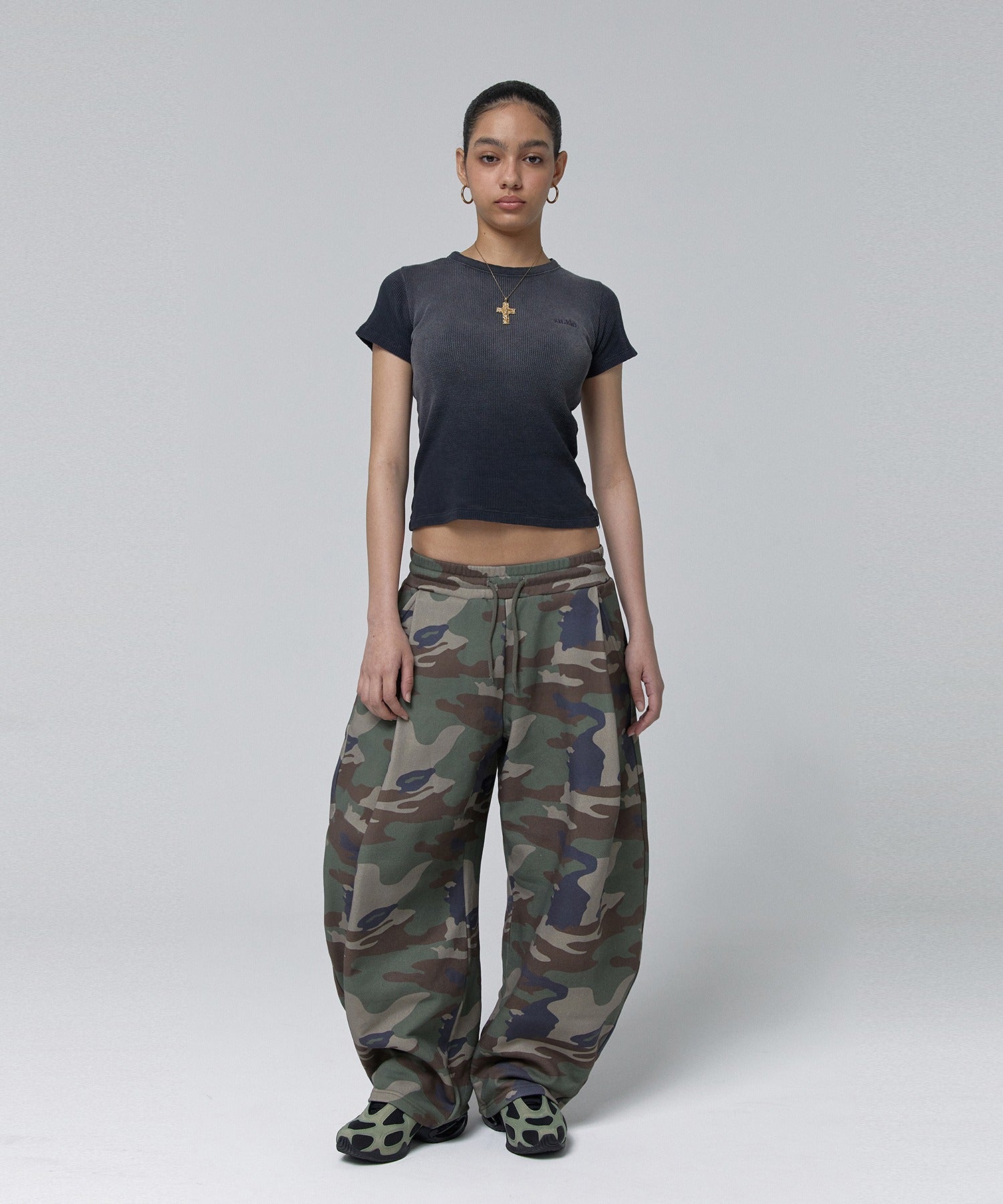 TWO TUCK LONG PANTS [CAMO]