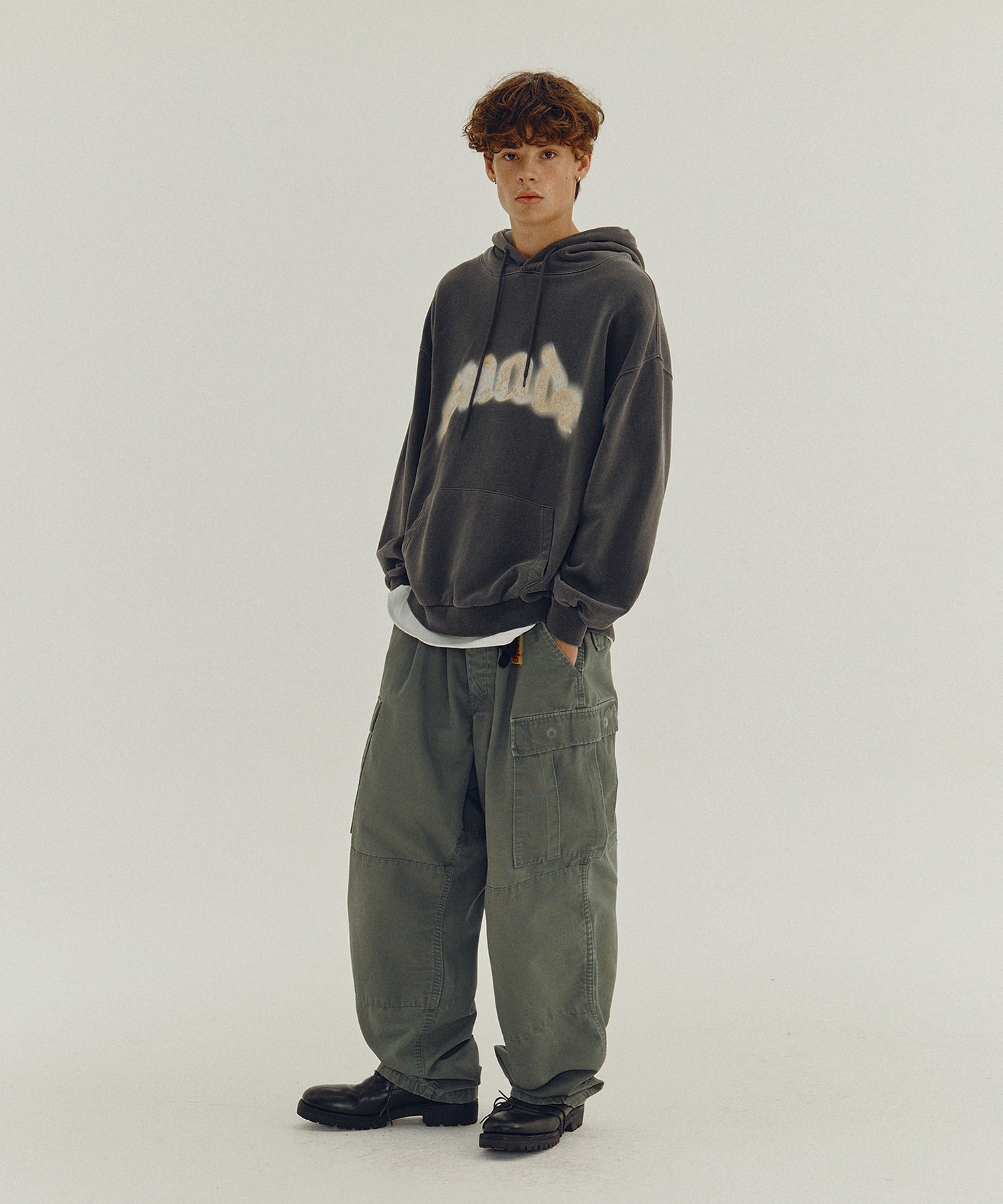 FIRE SUADE HOODIE [PIGMENT BLACK]