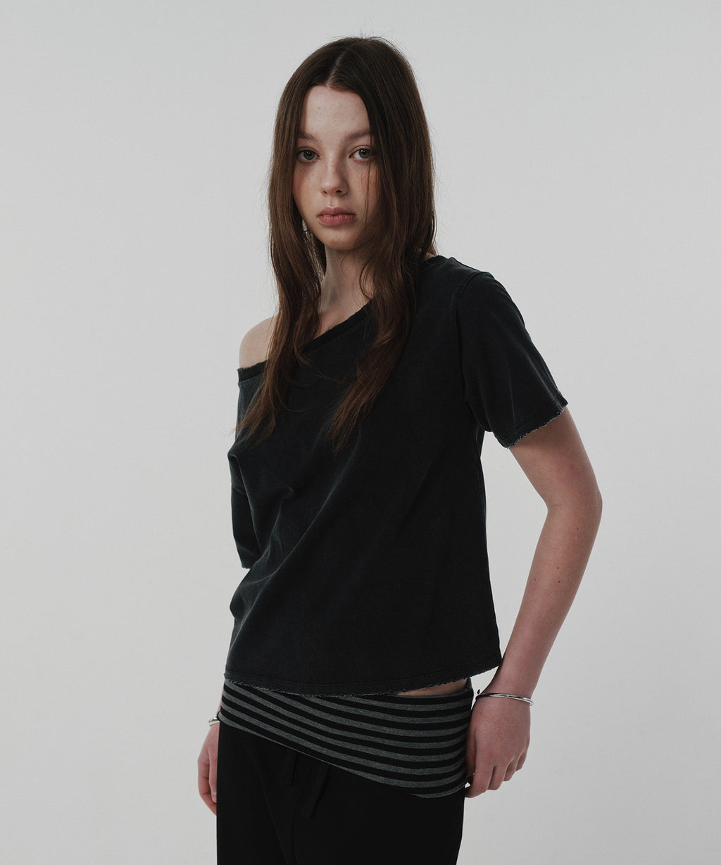 SUNNY ONE SHOULDER TEE [WASHING BLACK]