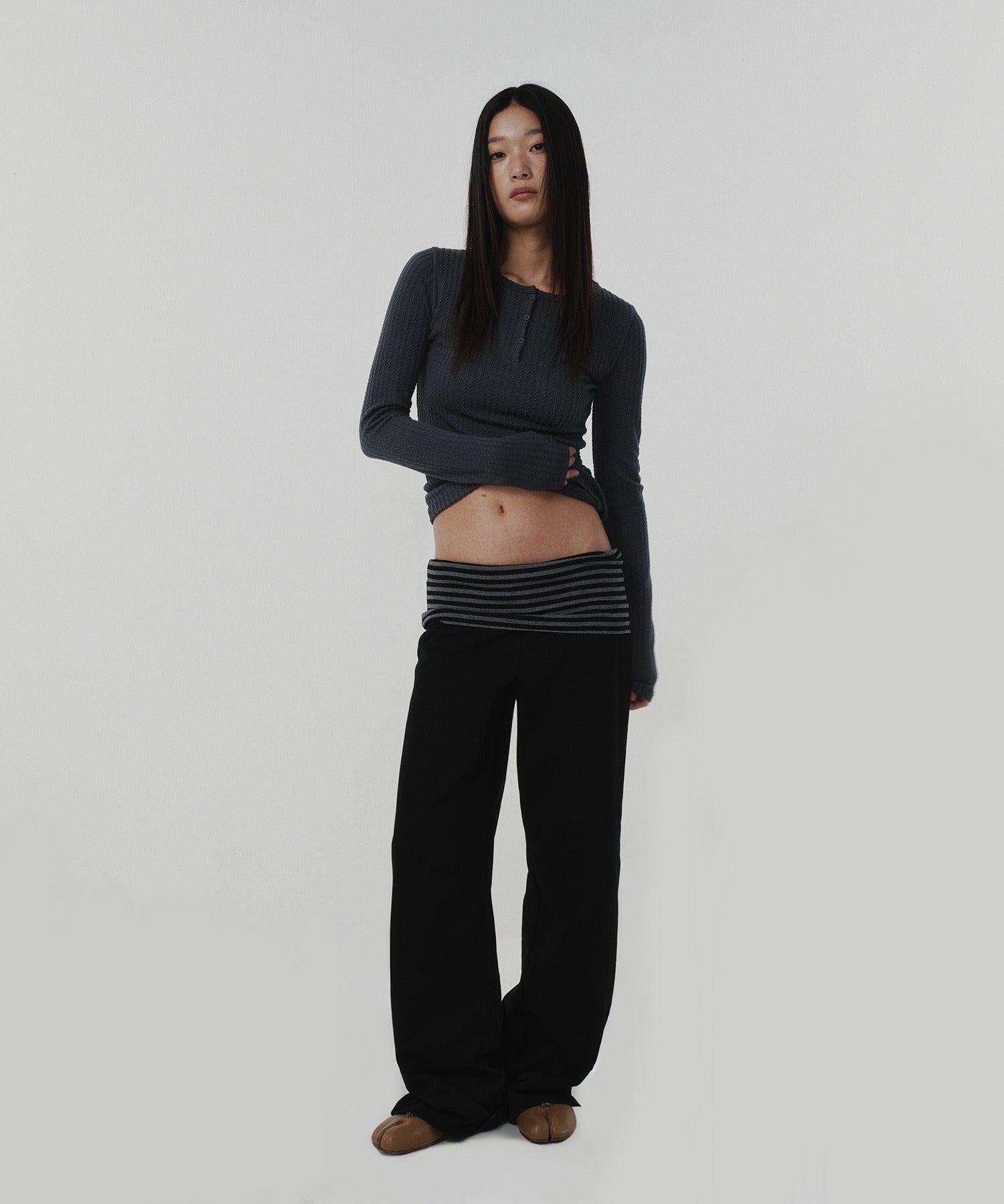 CABLE HENLEY NECK [CHARCOAL GRAY]