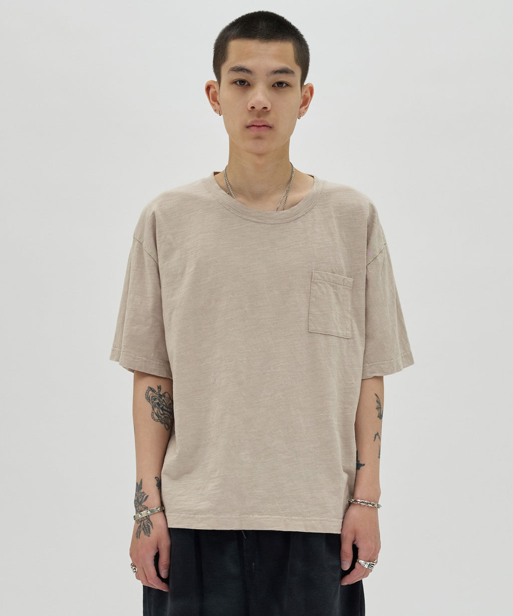 TEXTURED POCKET TEE [BEIGE]