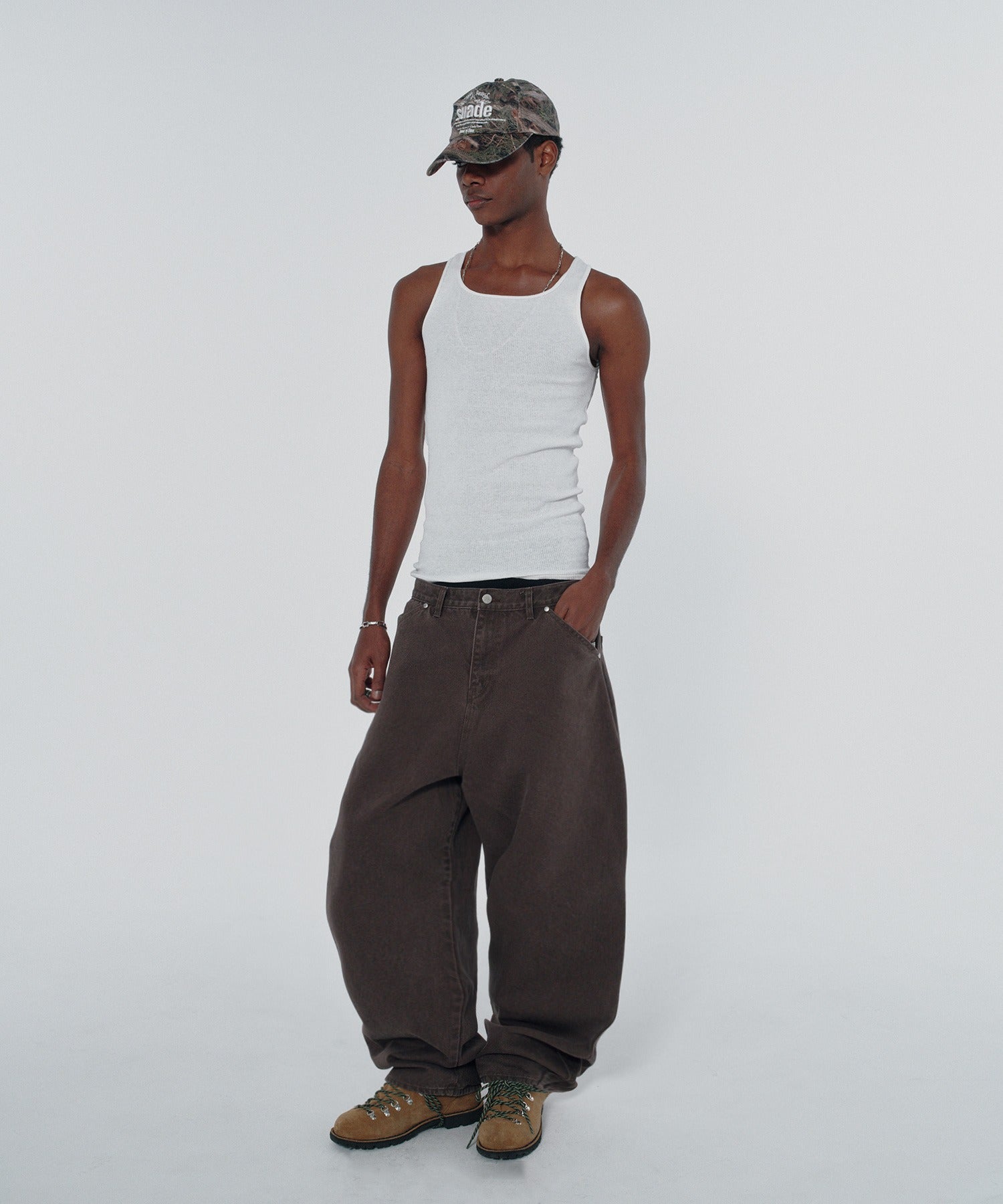 CONTOUR POCKET DENIM [BROWN]