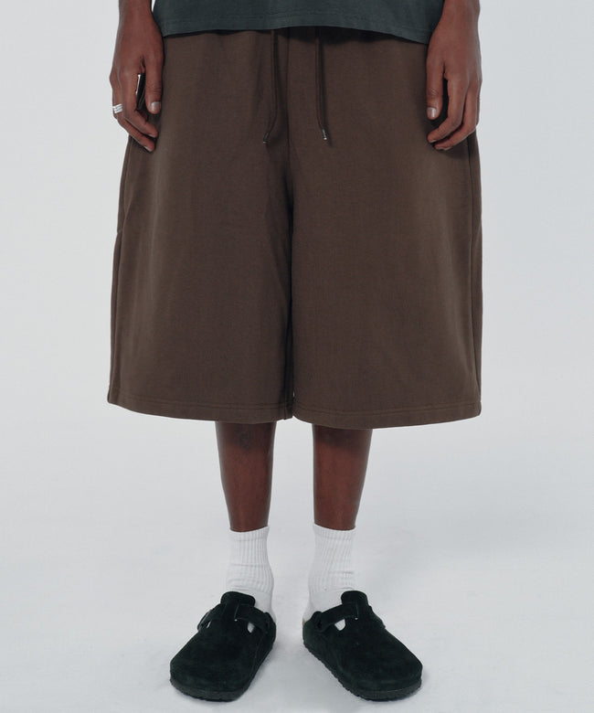 WIDE SWEAT SHORTS [BROWN] Main Image