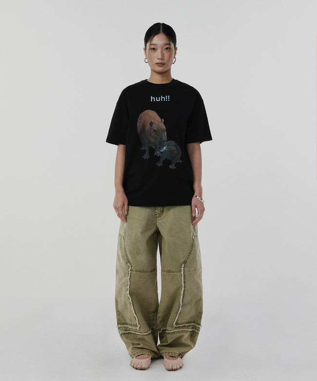 HUH!! CAPYBARA TEE [BLACK] Main Image