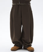 TWO TUCK LONG PANTS [BROWN]