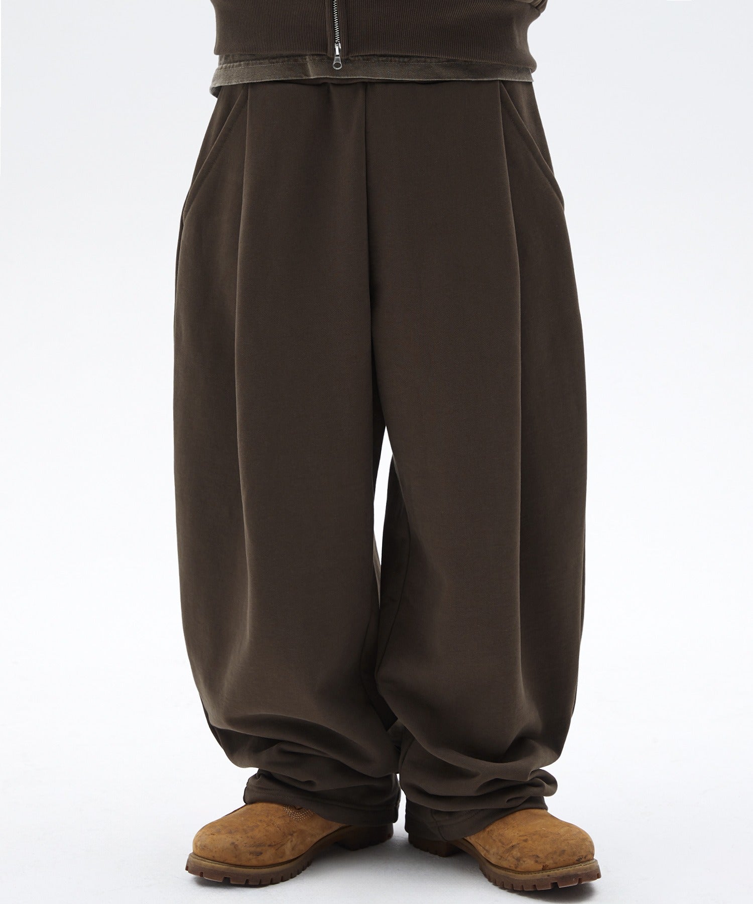 TWO TUCK LONG PANTS [BROWN]