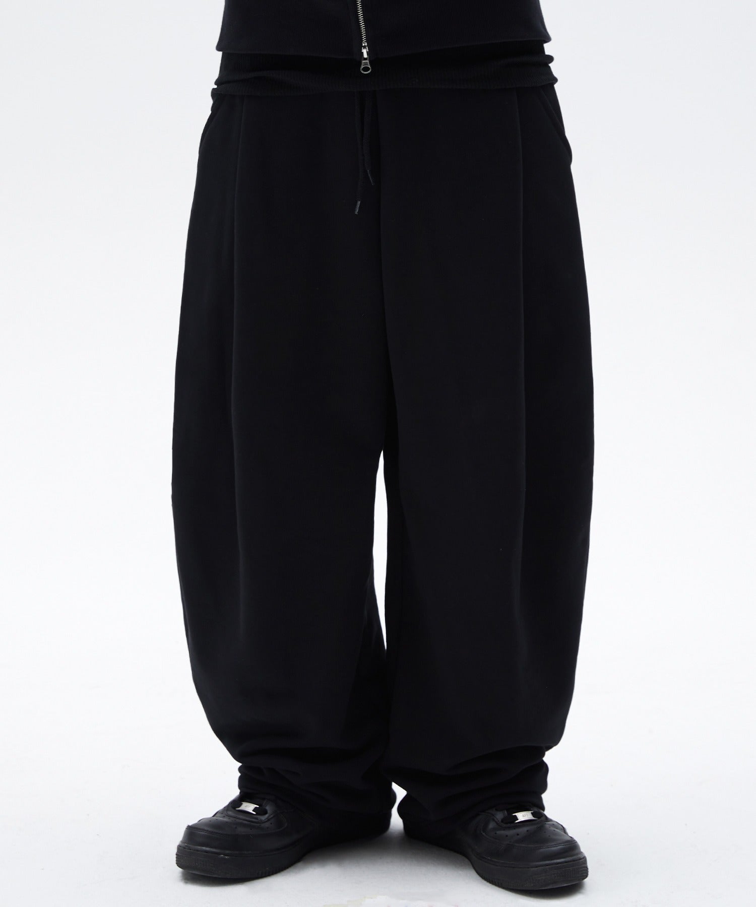 TWO TUCK LONG PANTS [BLACK]