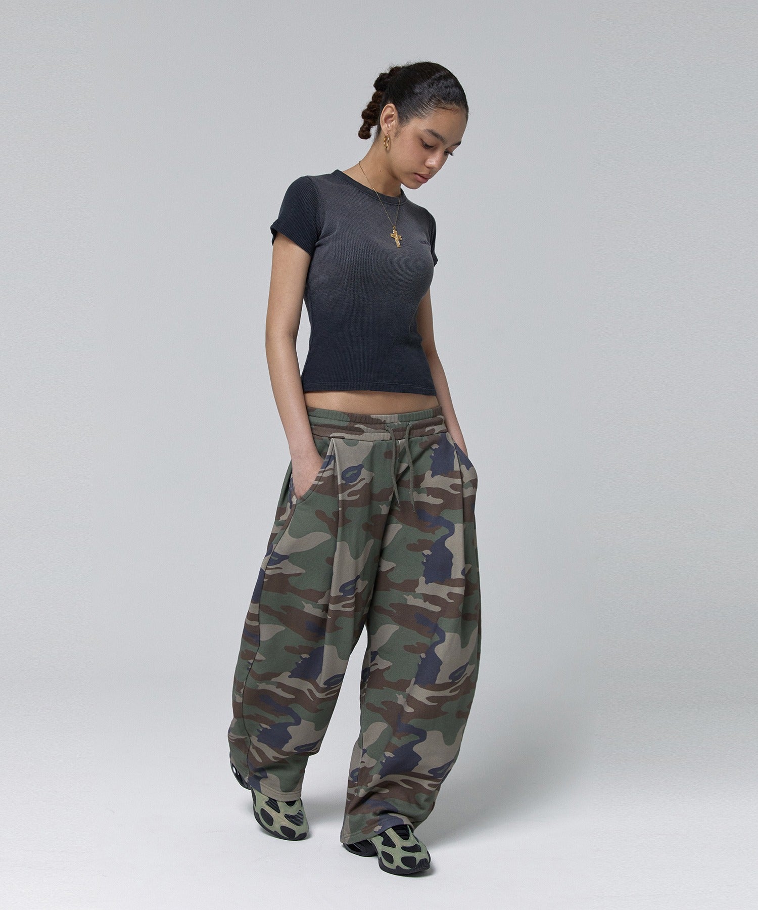 TWO TUCK LONG PANTS [CAMO]