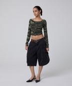 WIDE CARGO SHORTS [BLACK]