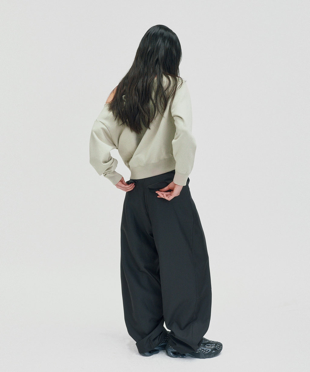 SUNNY ONE SHOULDER CREWNECK [CREAM]