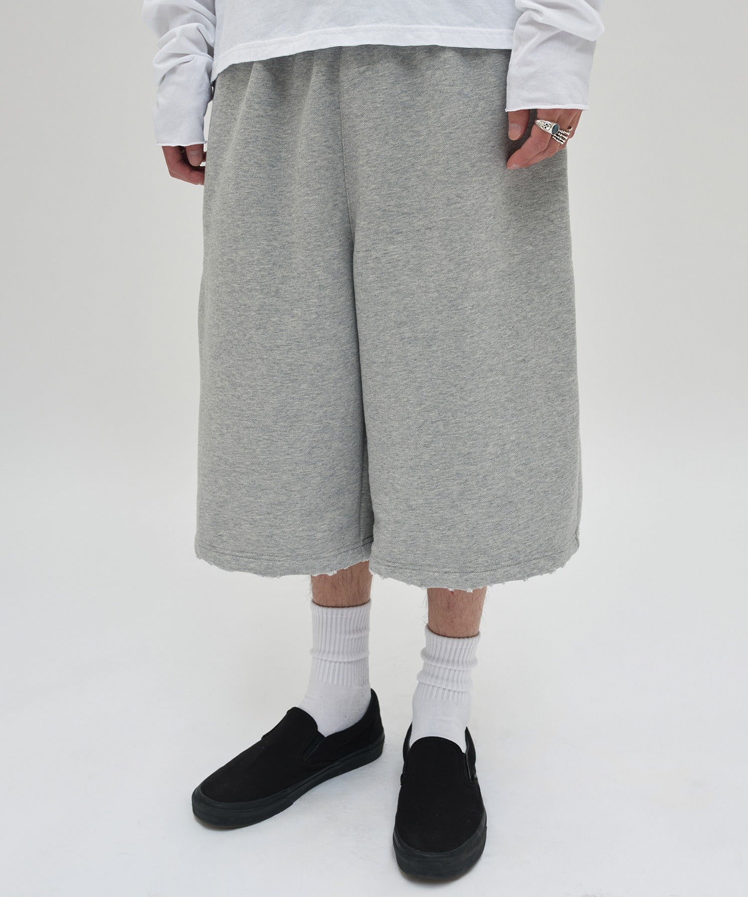 CUT EDGE SWEAT SHORTS [GRAY]