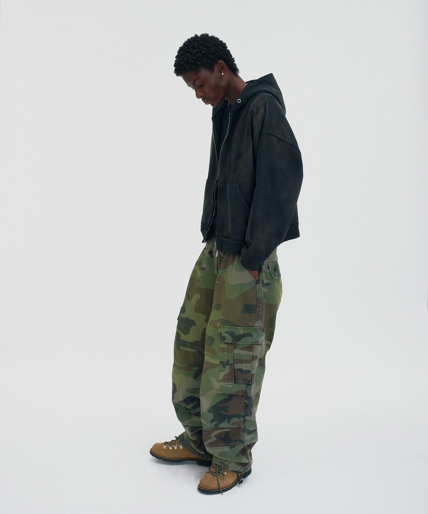 CROPPED WASHED HOOD ZIP UP [WASHING BLACK]