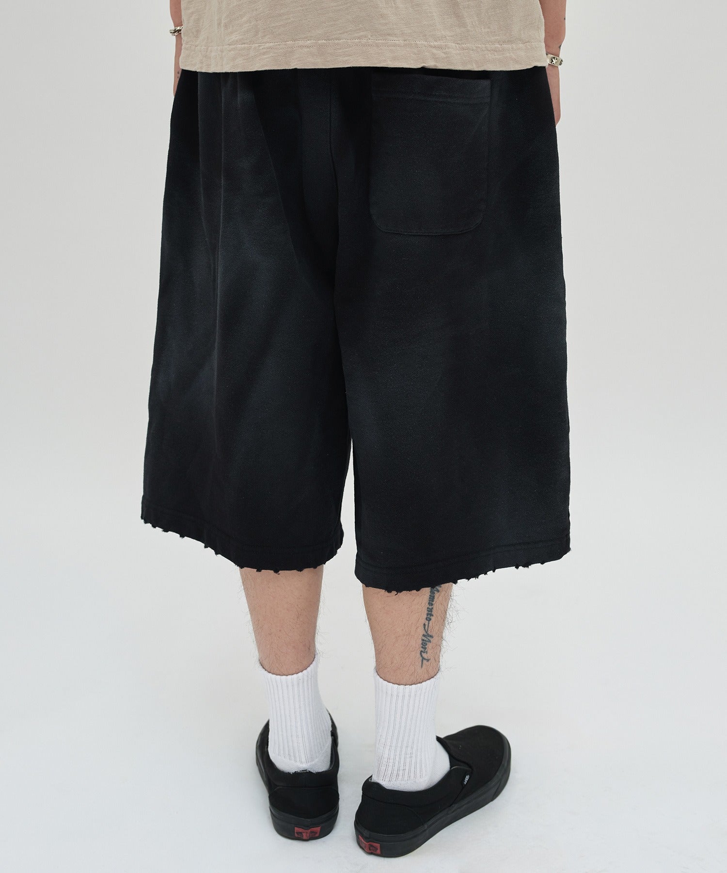 CUT EDGE SWEAT SHORTS [WASHING BLACK]
