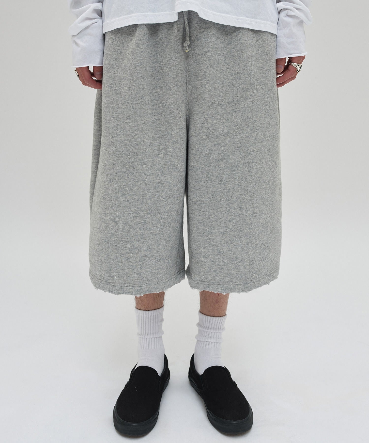 CUT EDGE SWEAT SHORTS [GRAY]
