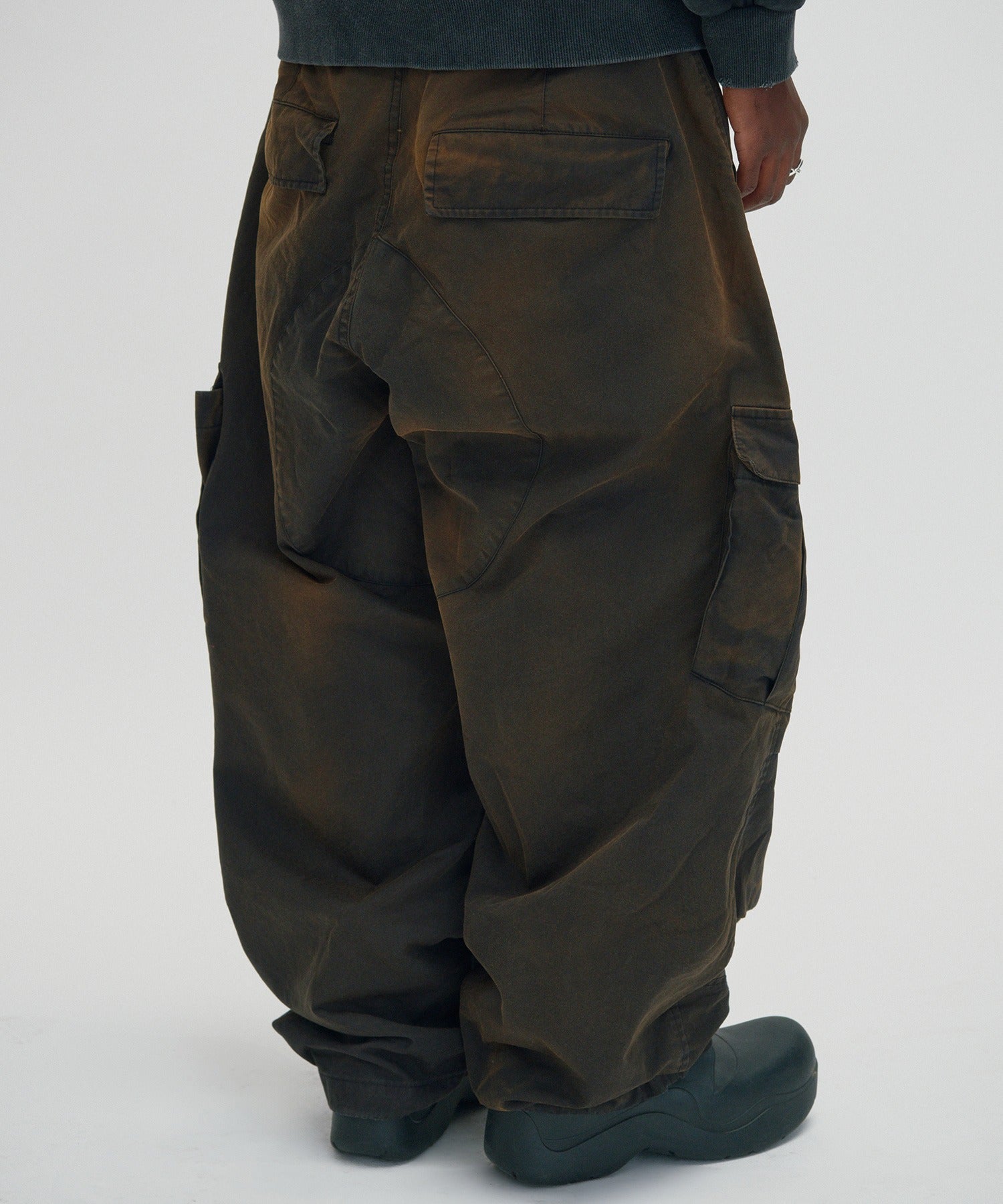 WASHED CARGO PANTS [DARK BLACK]