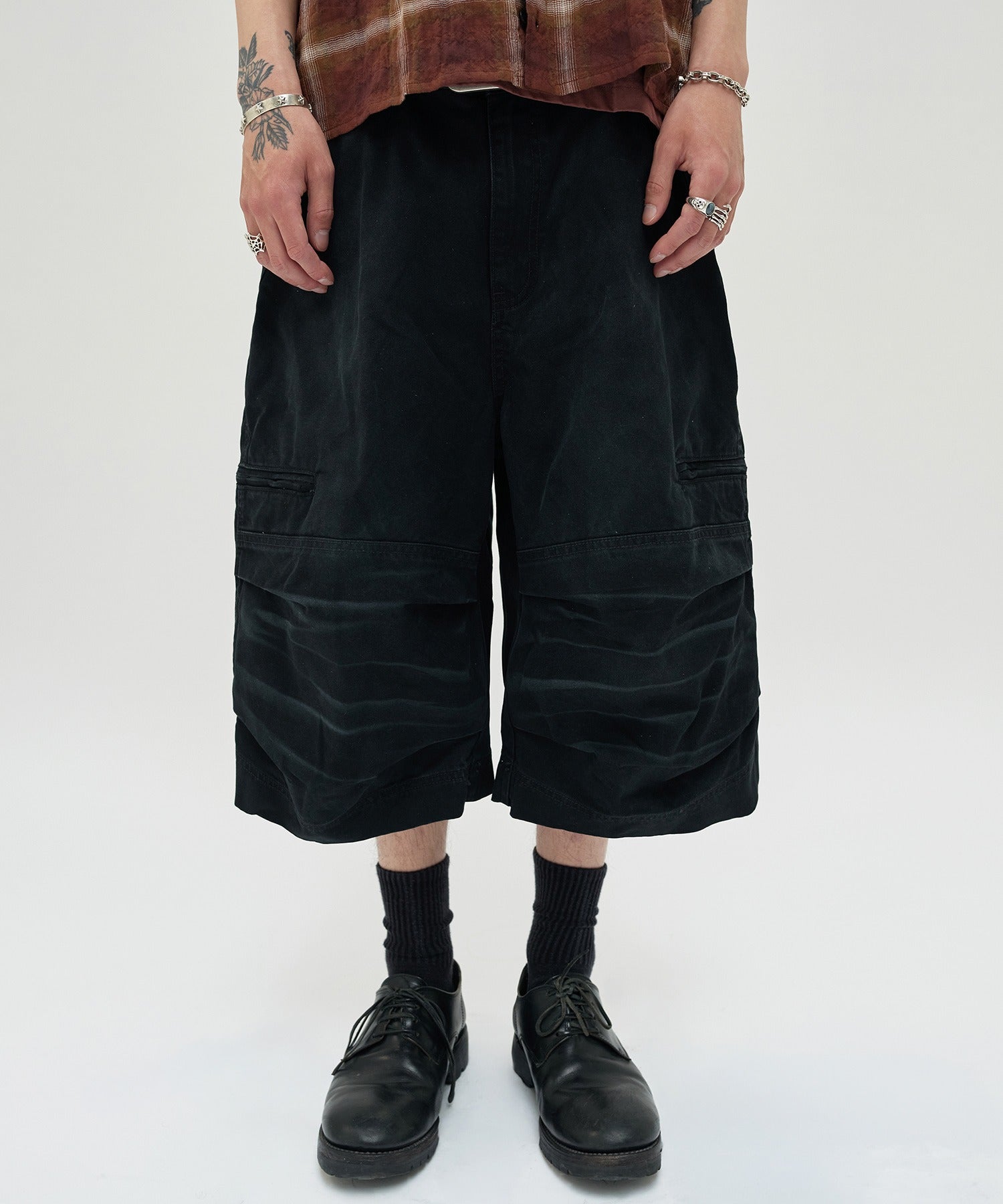 UTILITY CARGO SHORTS [BLACK]