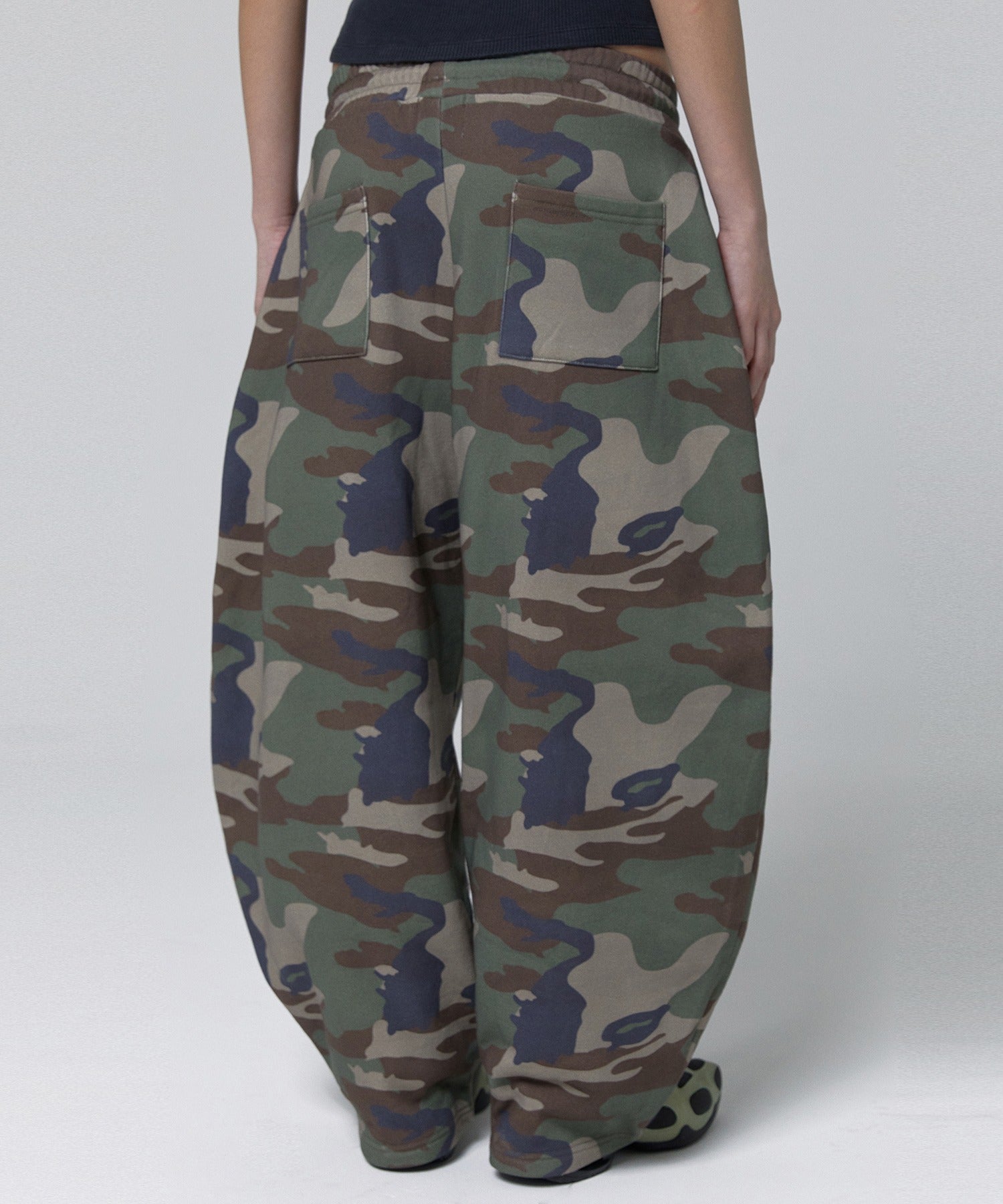 TWO TUCK LONG PANTS [CAMO]