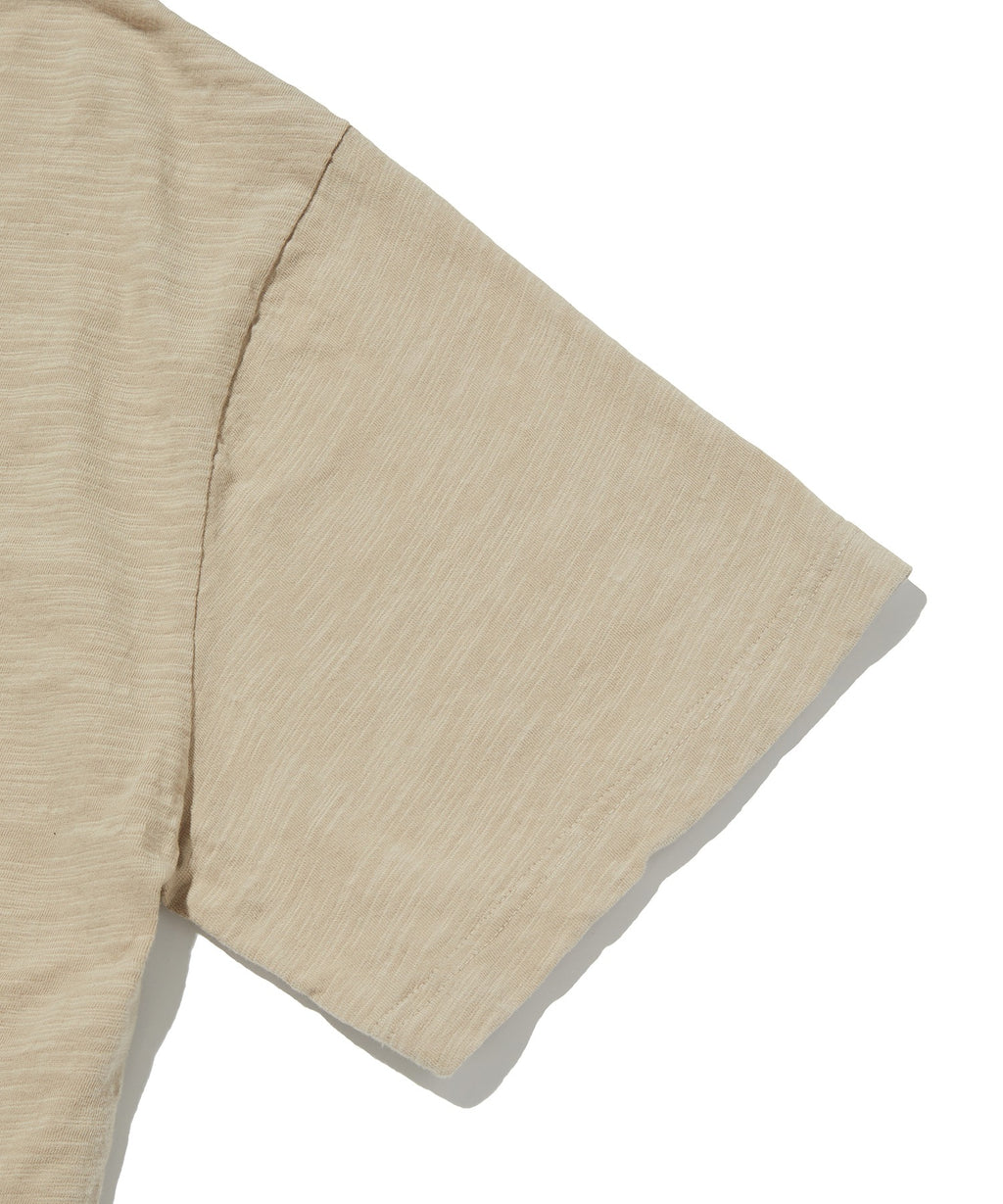 TEXTURED POCKET TEE [BEIGE]