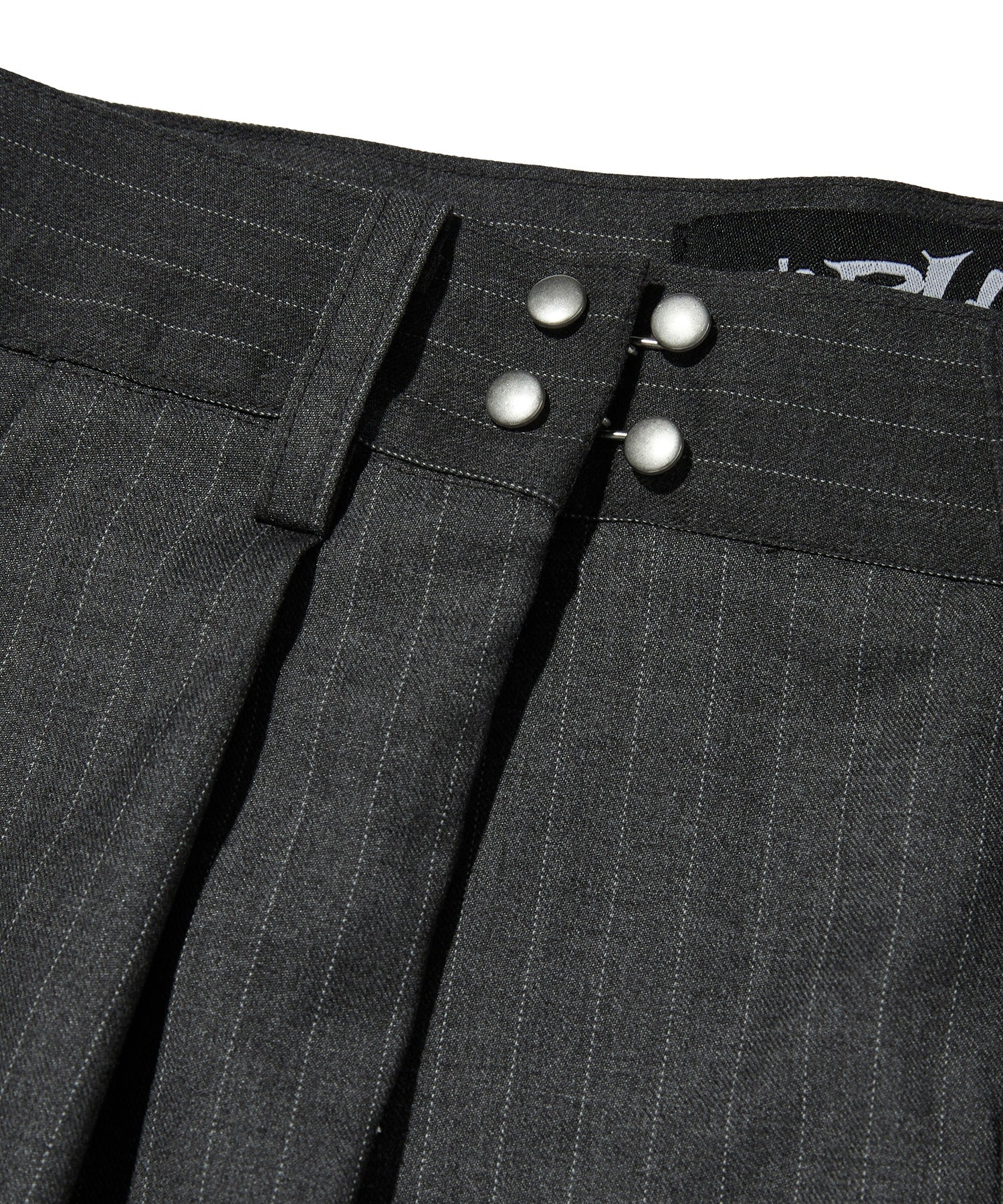 TWO TUCK STRIPE SLACKS [GRAY]