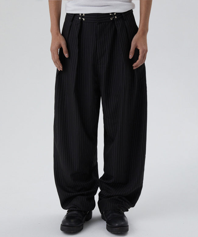 TWO TUCK STRIPE SLACKS [BLACK] Main Image