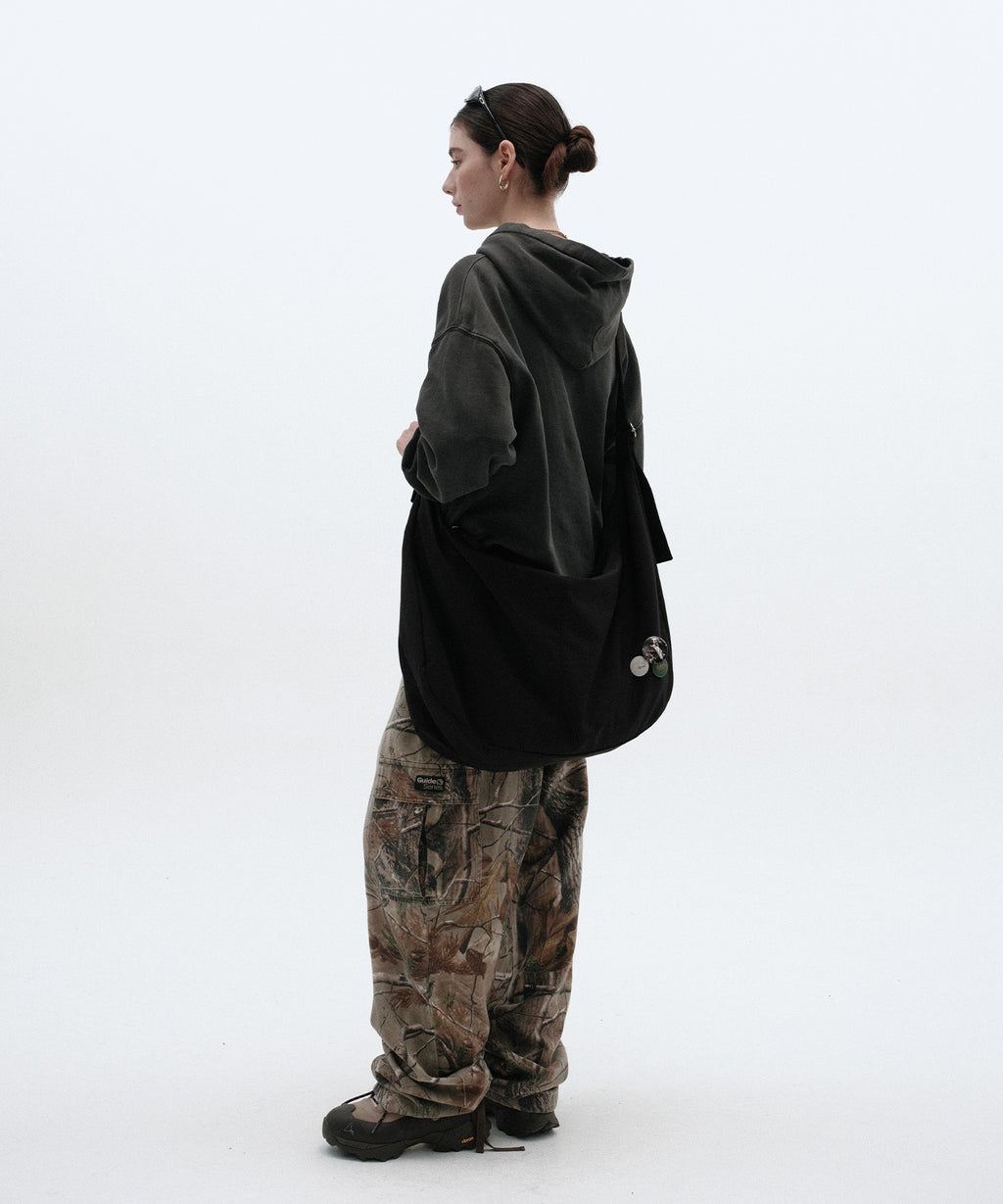 HALFMOON CROSS BAG [BLACK]